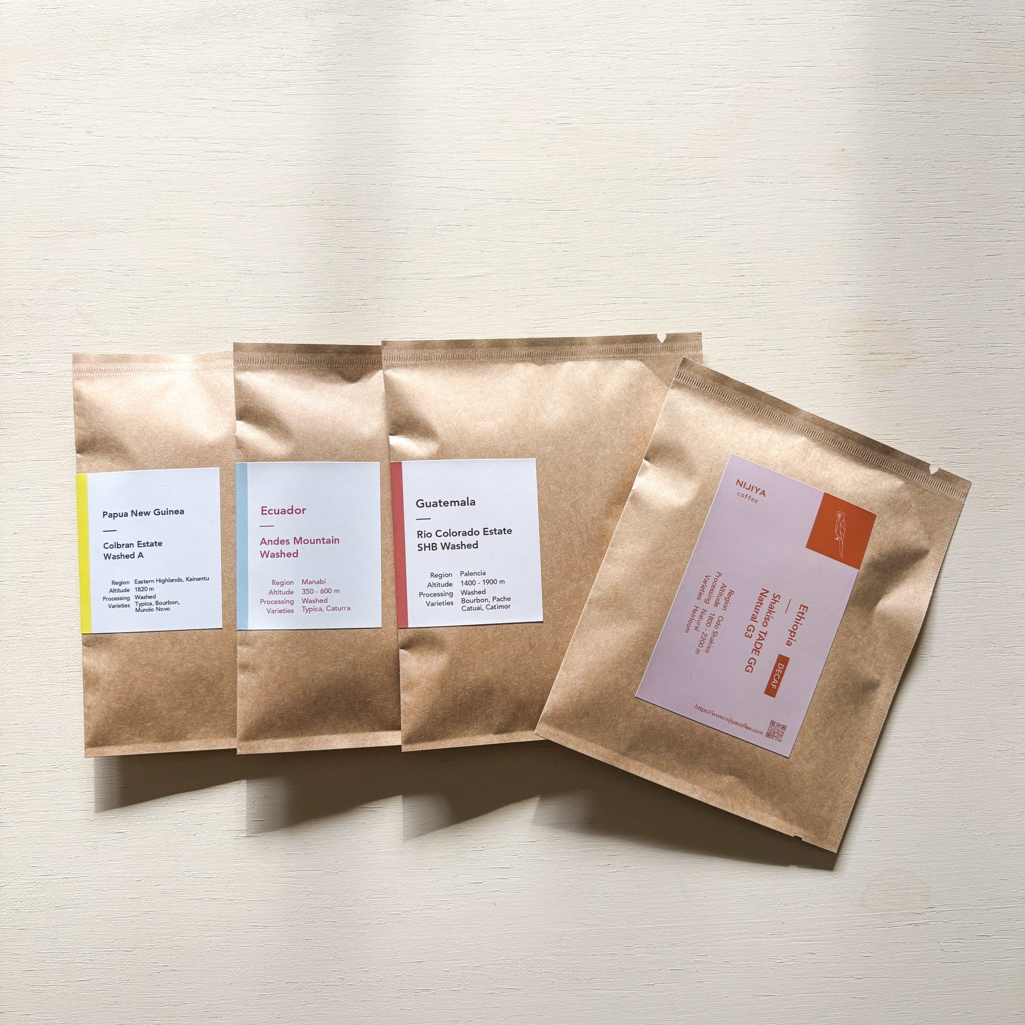 【送料無料】シングルオリジンドリップバッグ(カフェインレス入り)飲みくらべ4種 / 12杯分 | NIJIYA coffee シングルオリジンなどの自家焙煎コーヒー豆