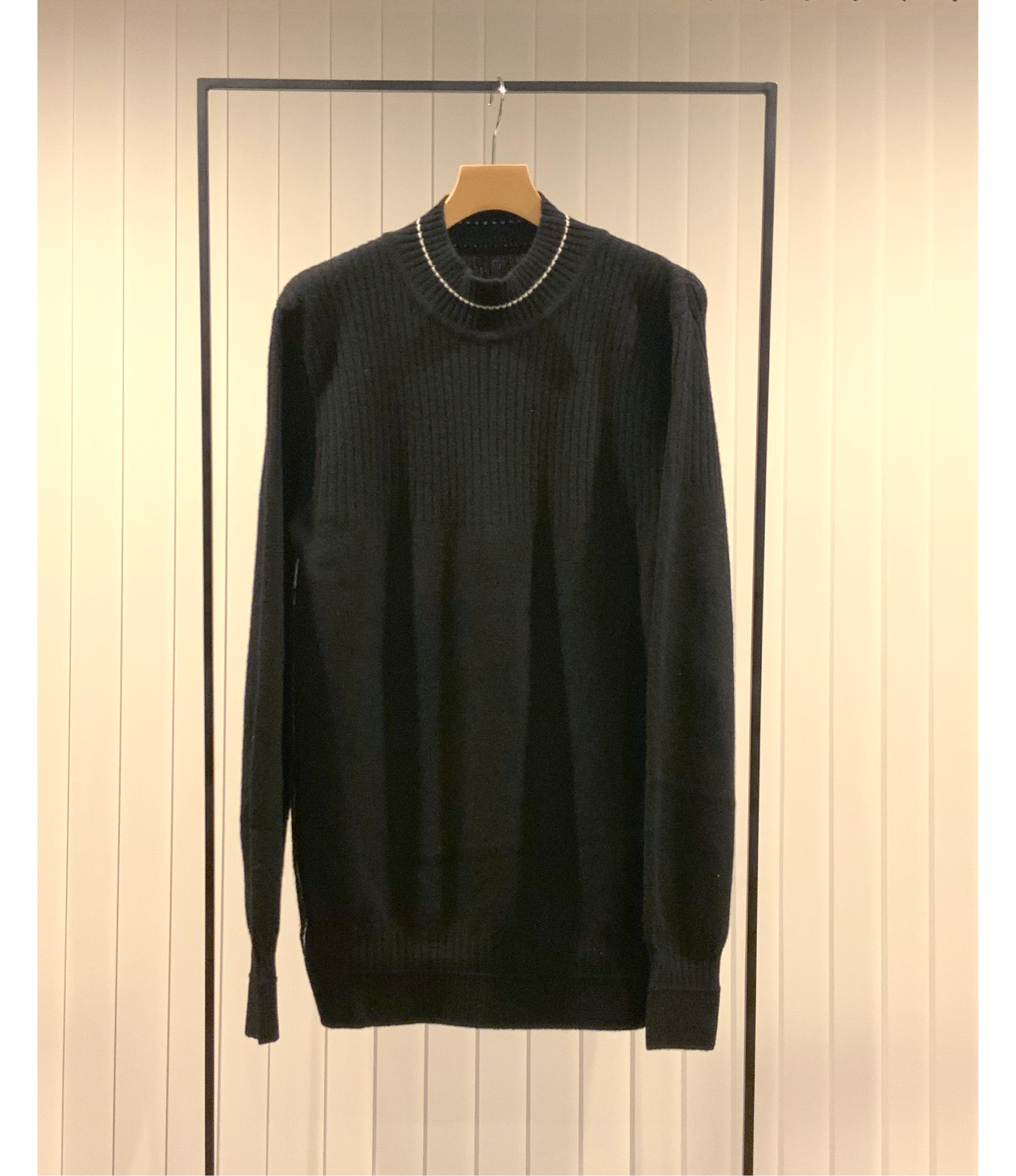 Switching Stiched Mock-neck Sweater / Black