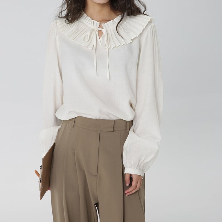 pleated collar shirt