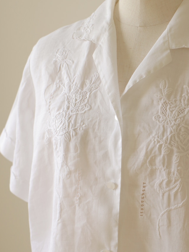 ●Hand embroidery Linen 100% shirt②