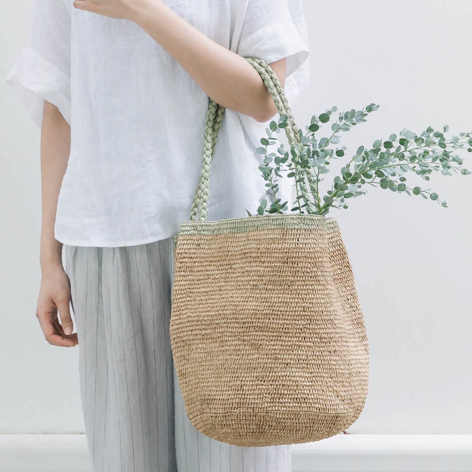 made in mada 【24SS】MOUMOUNEバイカラー ラフィアバッグ MADE IN MADA / MOUMOUNE ラフィアバッグ | Zakka so-la