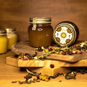 【ブラックメープル】蜂蜜　Honey　ウクライナ産　250g