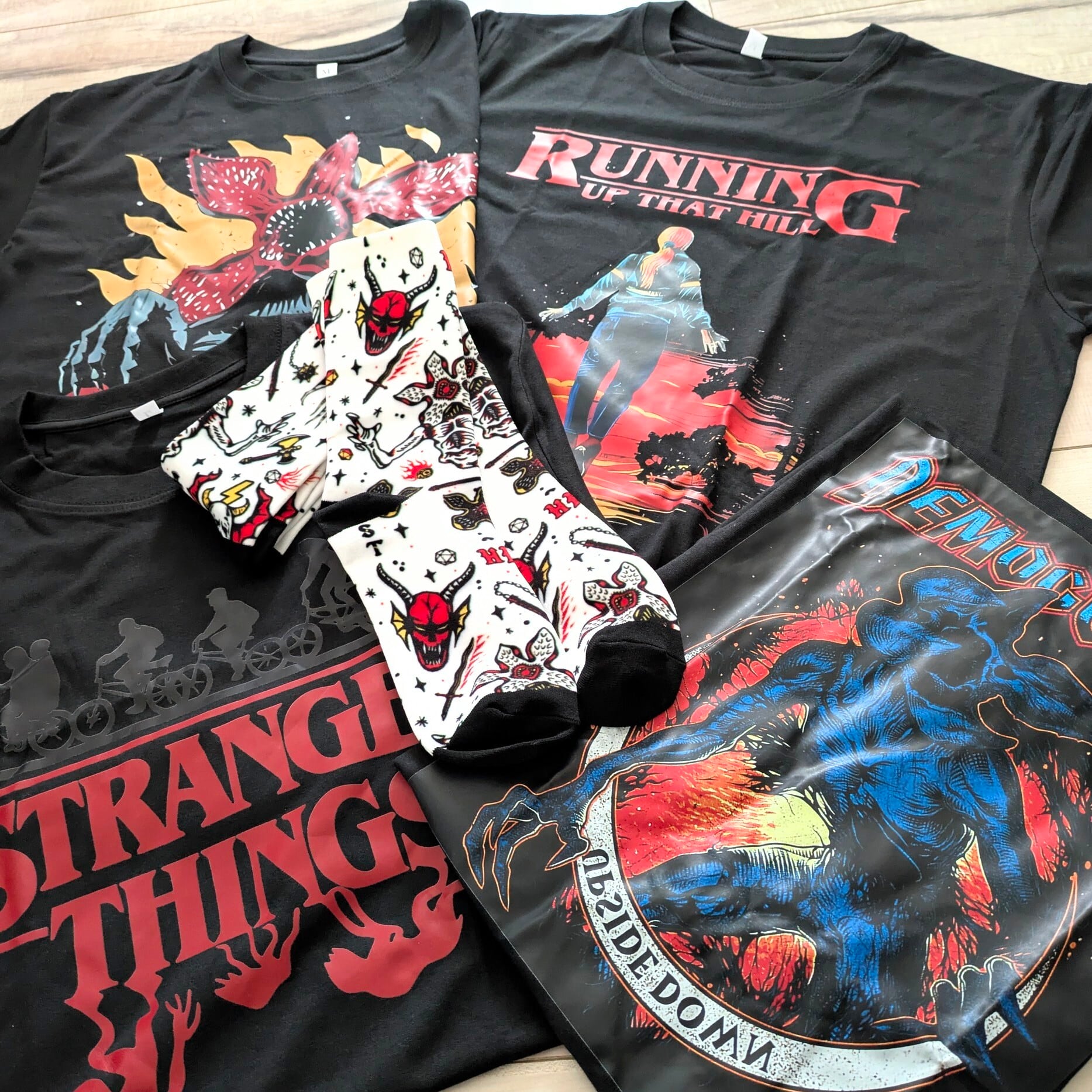 【 Stranger Things / ストレンジャーシングス  】 Tシャツ〚アメリカン雑貨 アメトイ〛