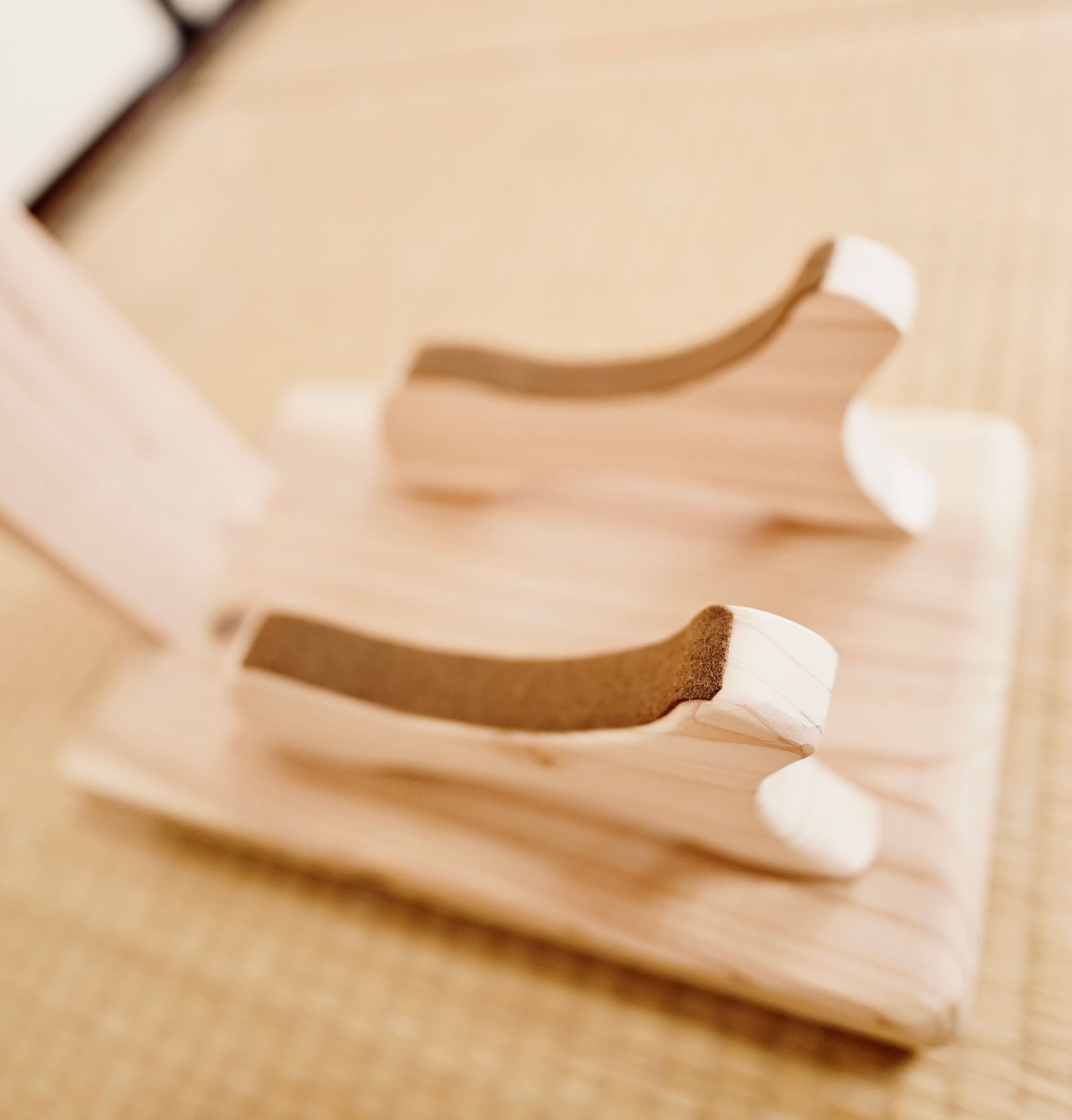 限定1台】手作り木工 木製三味線スタンド （無塗装） タイプC