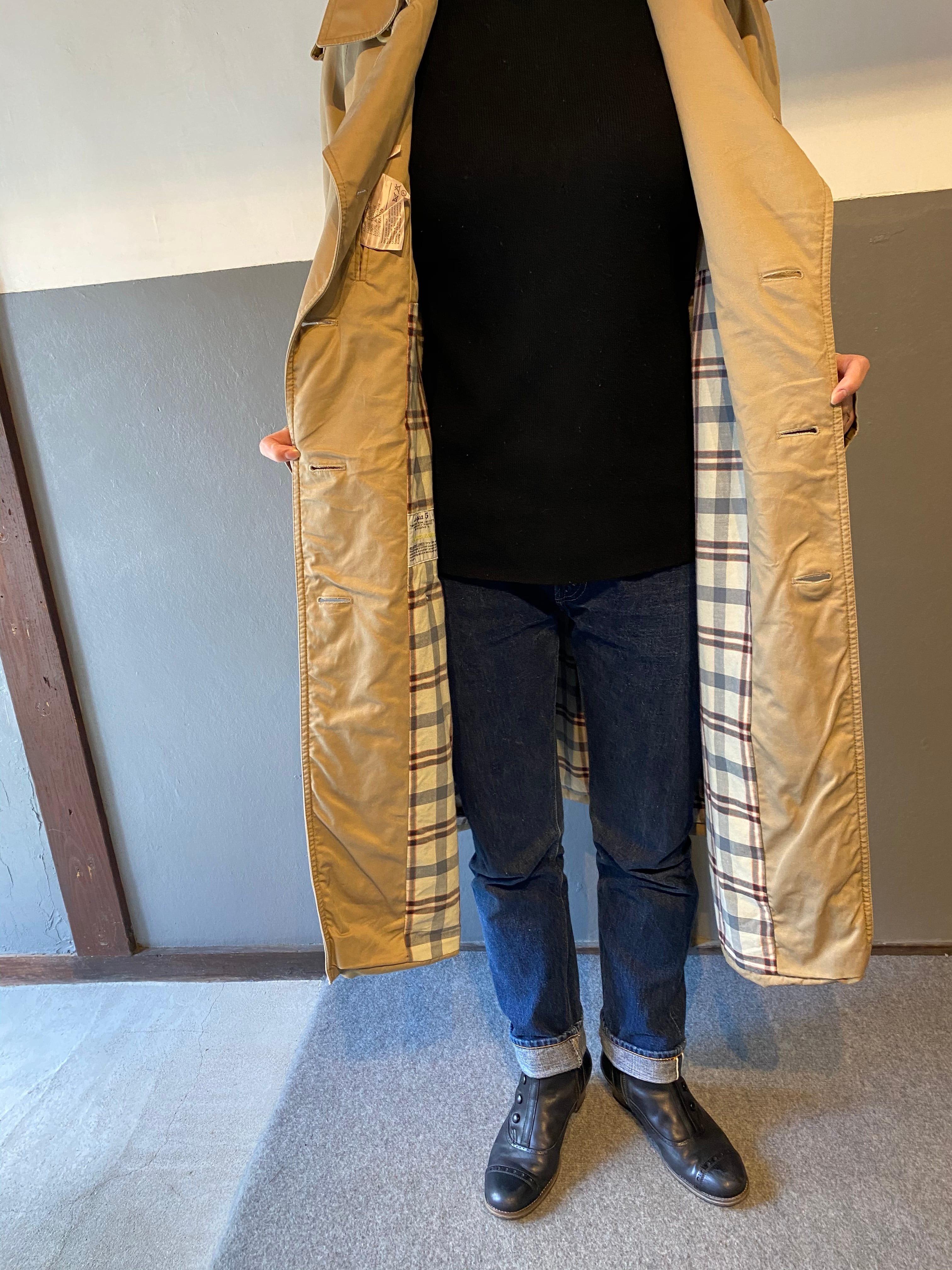 ベージュ色VINTAGE裏地チェック【アクアスキュータム】トレンチコート