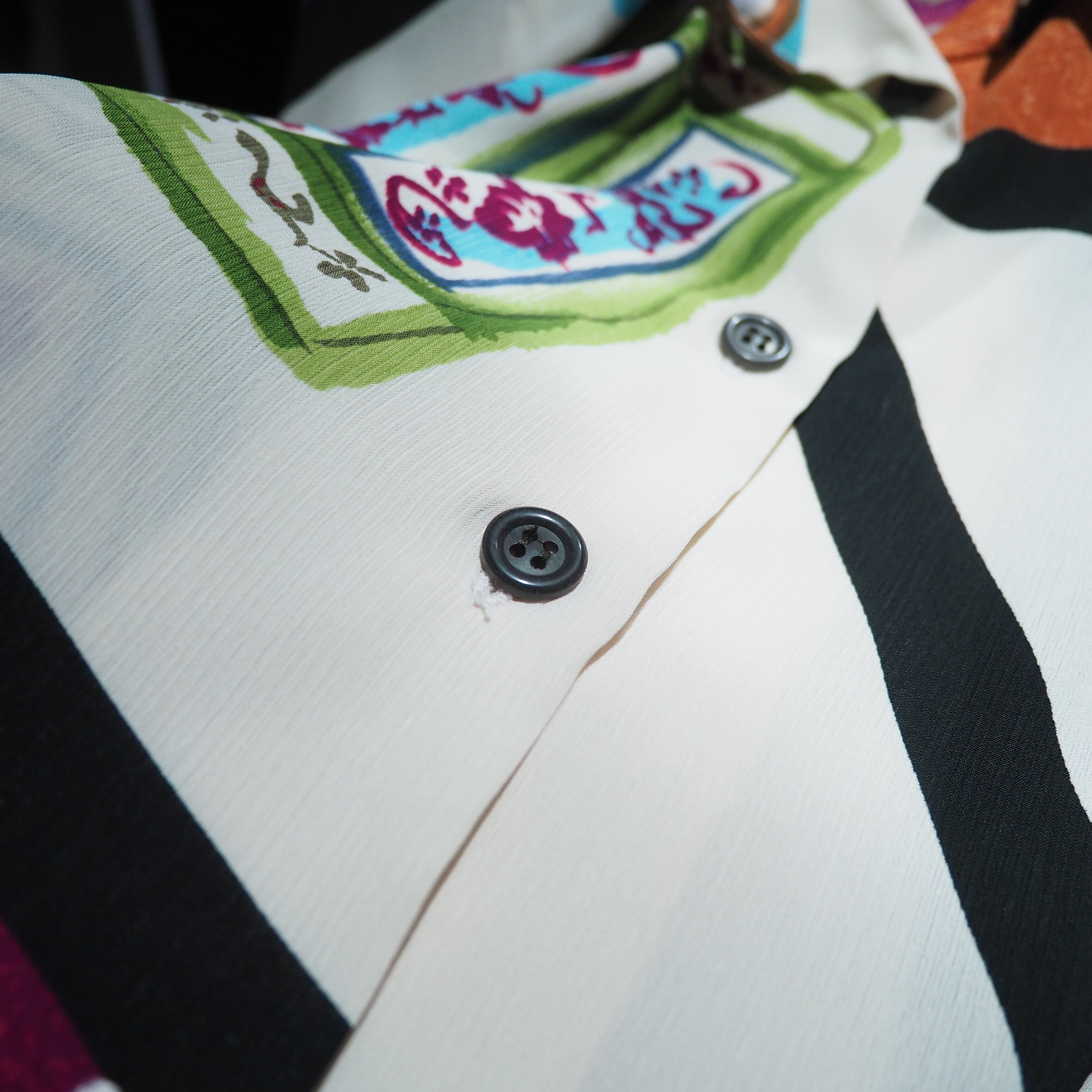 1990s Modern retro art painted vintage Drape shirt