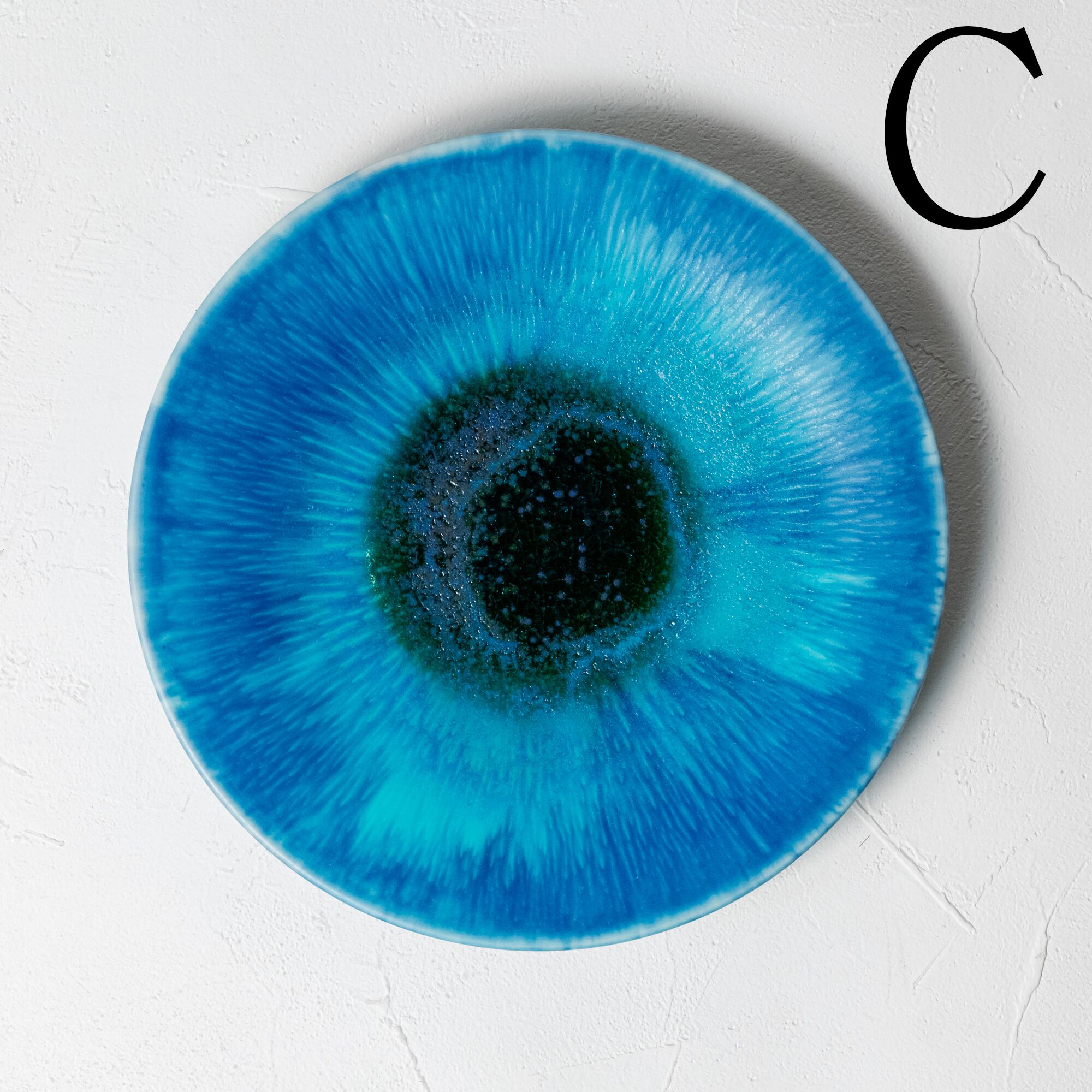 和田山真央　皿 和田山 真央］藍流しトルコブルー平皿 M ／C8-3 | UTSUWA KESHIKI