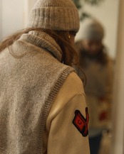 WV × Cassandra Harada / Knit Turtle Neck Bib Light Beige