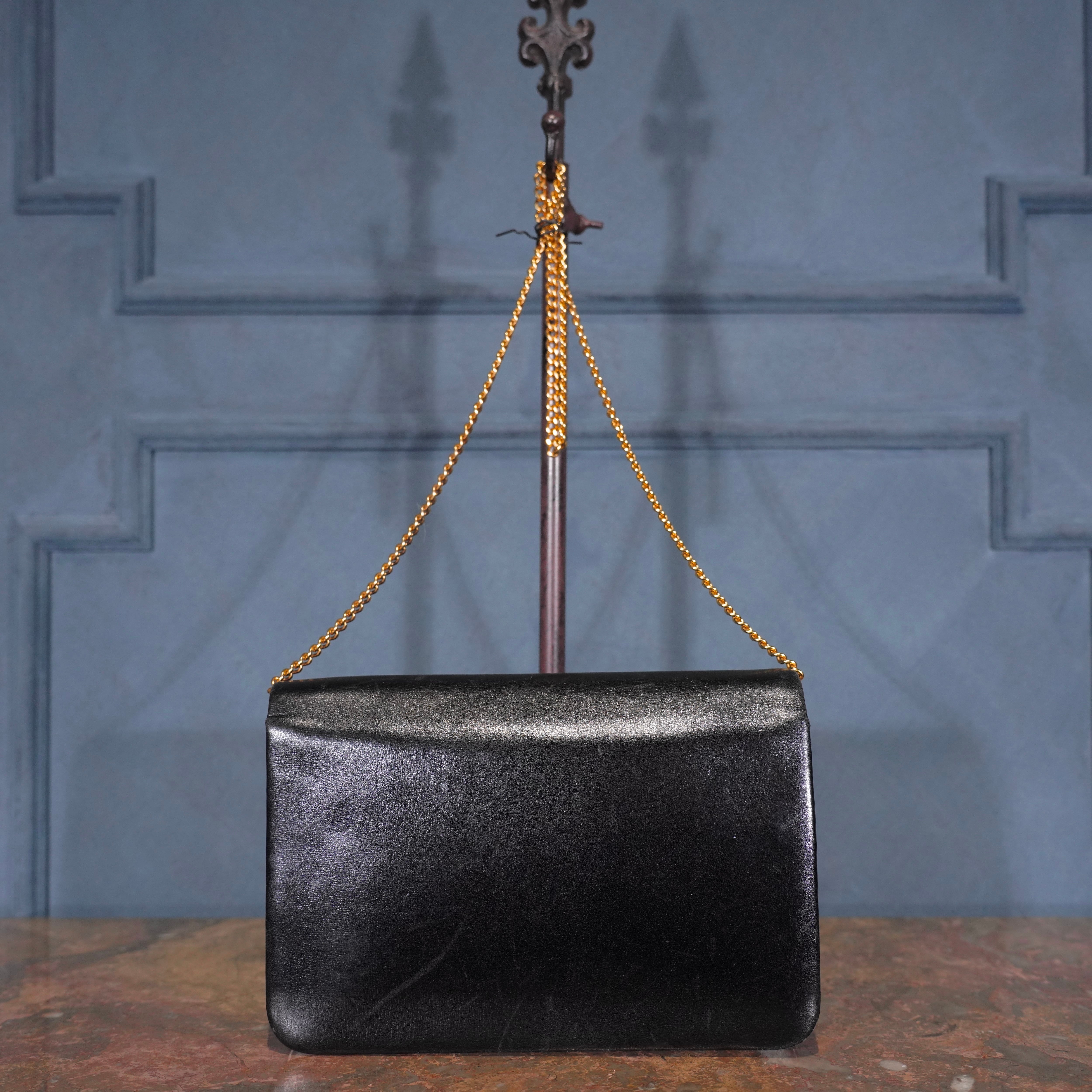 Christian Dior LOGO DESIGN CHAIN LEATHER SHOULDER BAG/クリスチャン