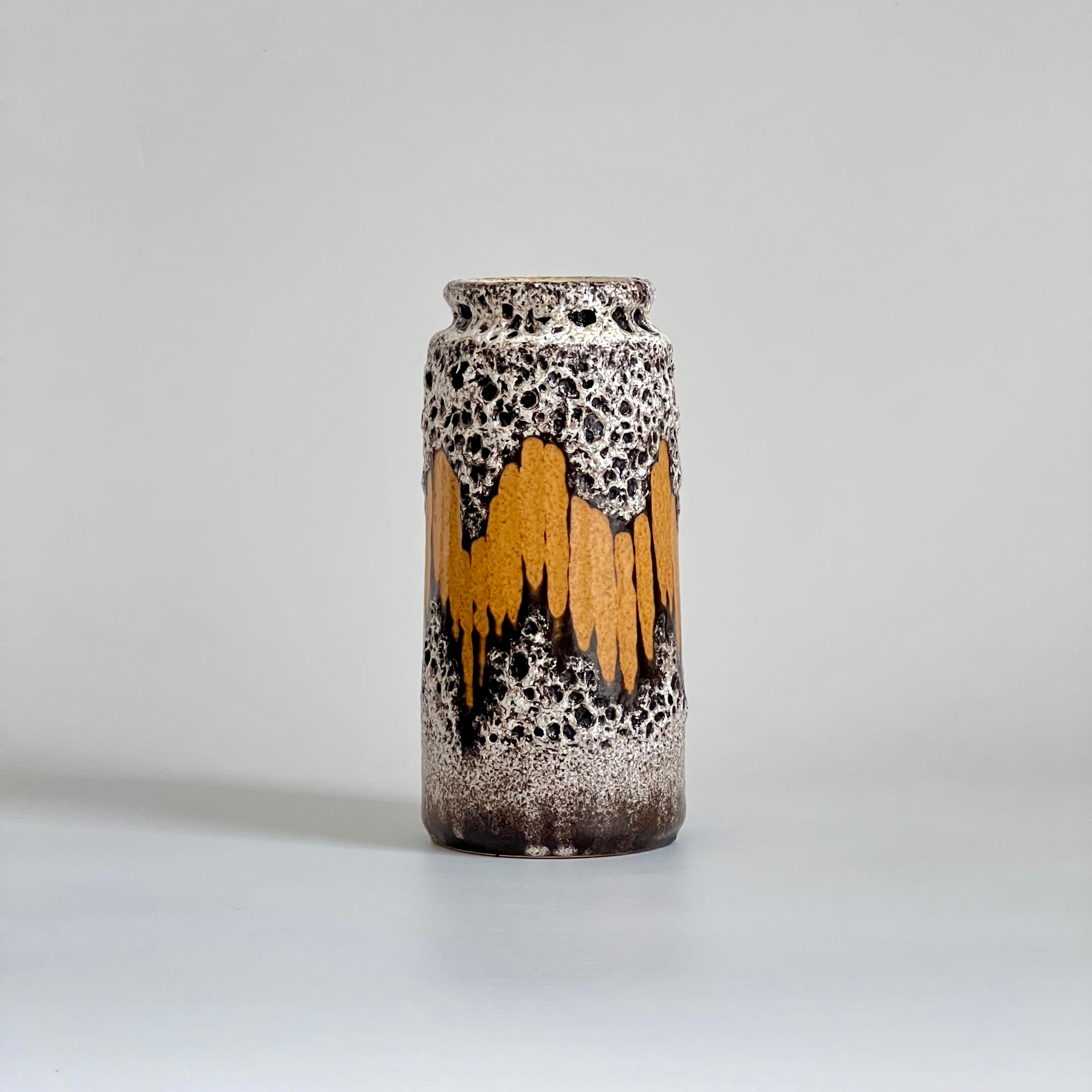 Fat Lava花瓶 | Scheurich ”Lora