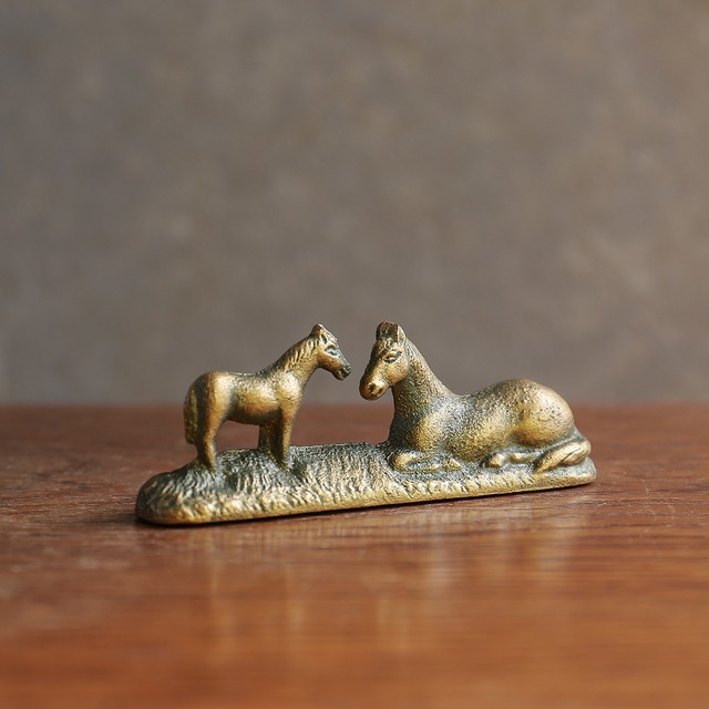 馬の親子の、かわいいペーパーウェイト 1