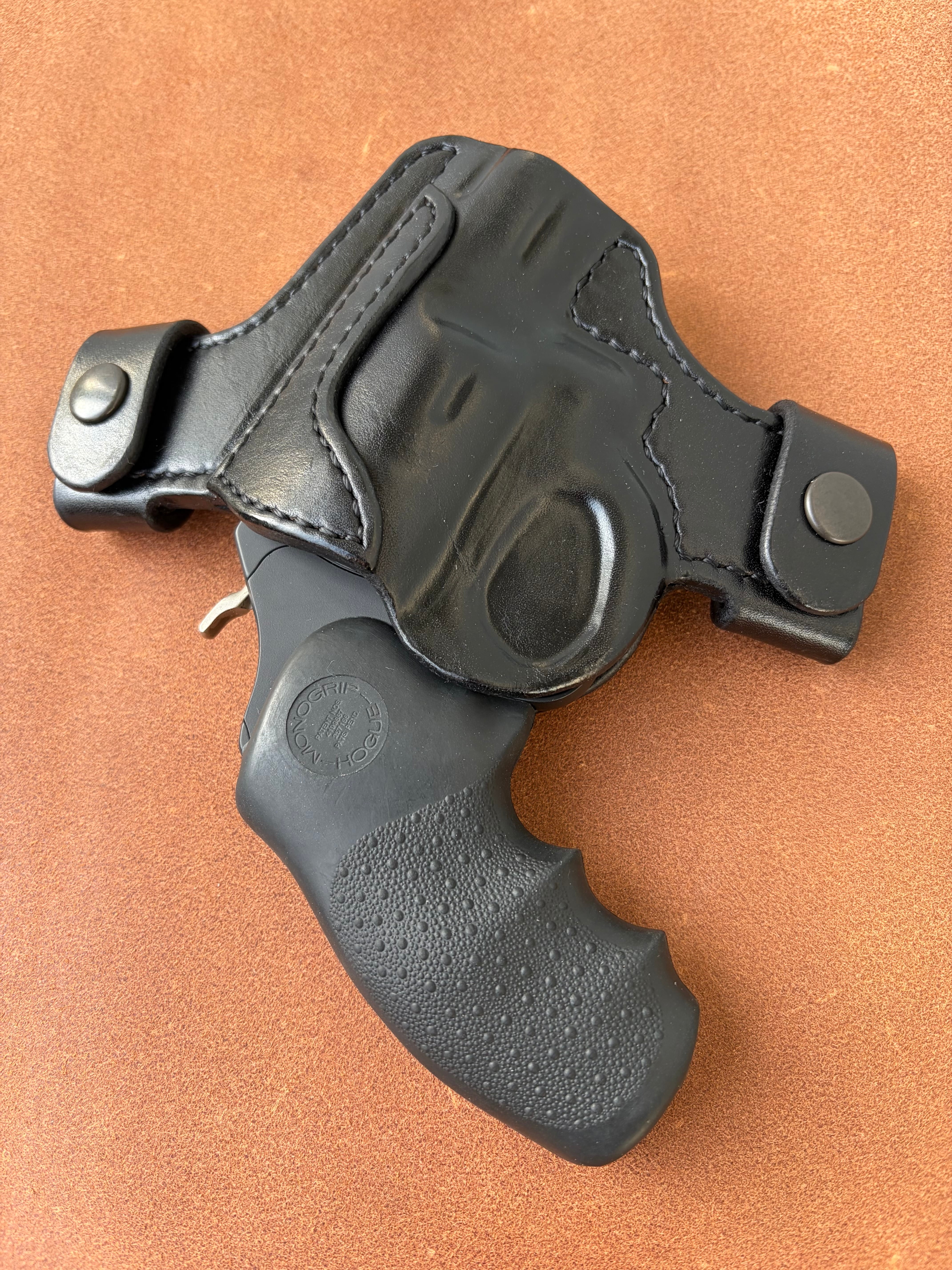 j frame snap on pancake leather holster | 黒沼興業