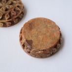 草花の丸いジュエリーボックス