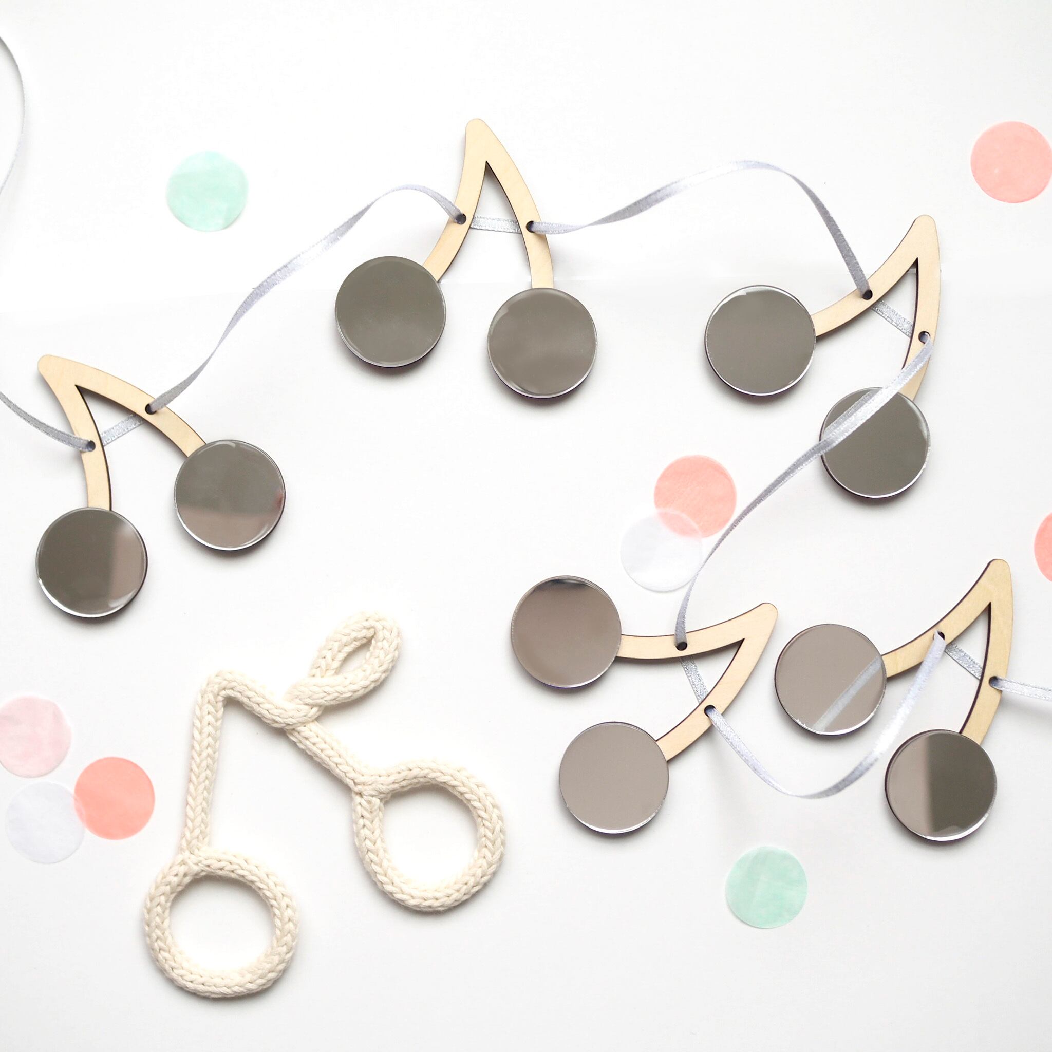 チェリーガーランド 子供部屋にぴったり 可愛いデザイン Bebesoleil チェリーガーランド 子供部屋にぴったり 可愛いデザイン Bebesoleil