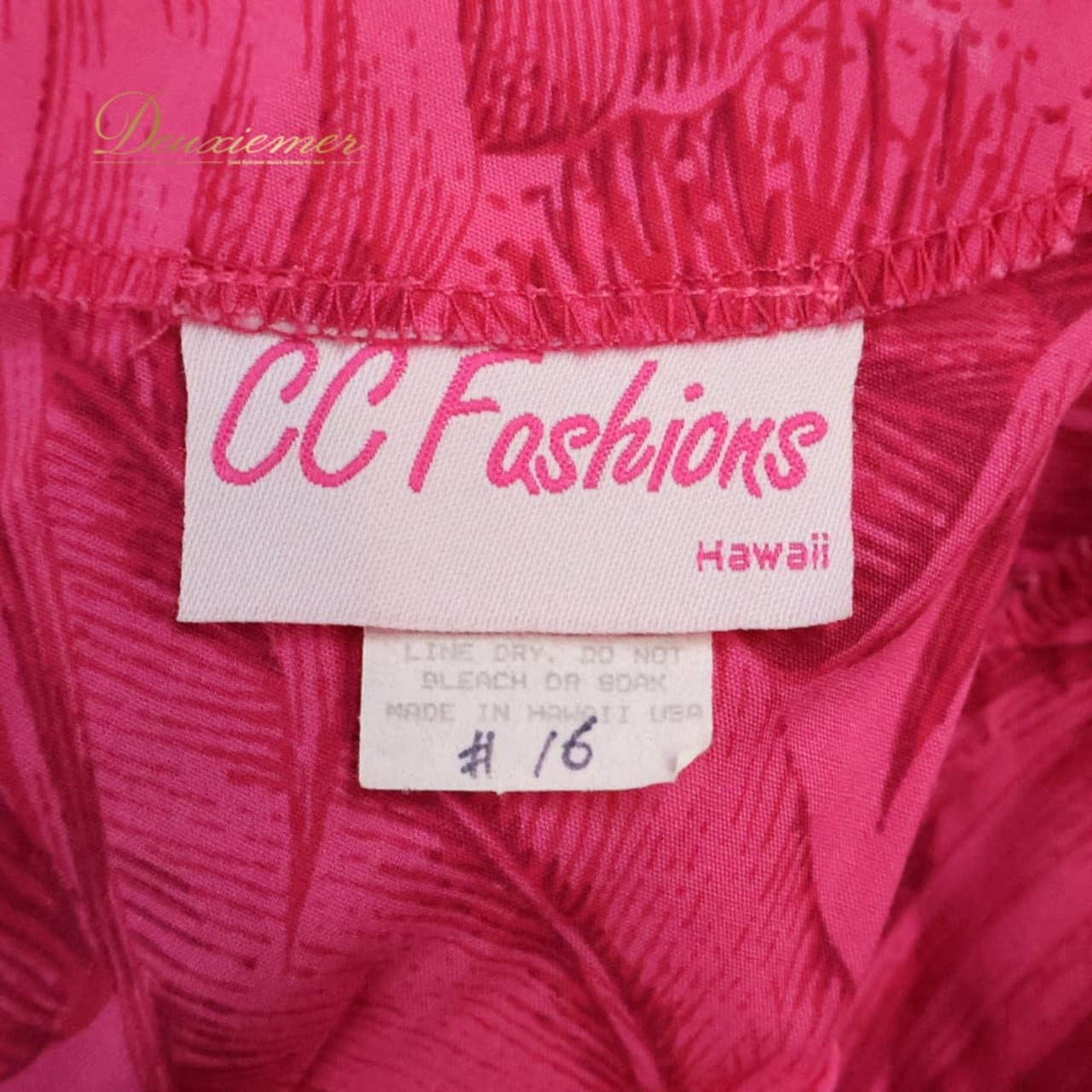 フラダンス 衣装 CC Fashions CCファッション ワンピース ドレス ピンク系 ハワイ製 ワントーン アシンメトリー モンステラ柄 長袖 かわいい 華やか 鮮やか 明るい ハワイアン アロハ ハワイアンプリント フラ ダンス レッスン 練習