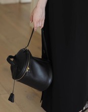 円筒形ハンドバッグ