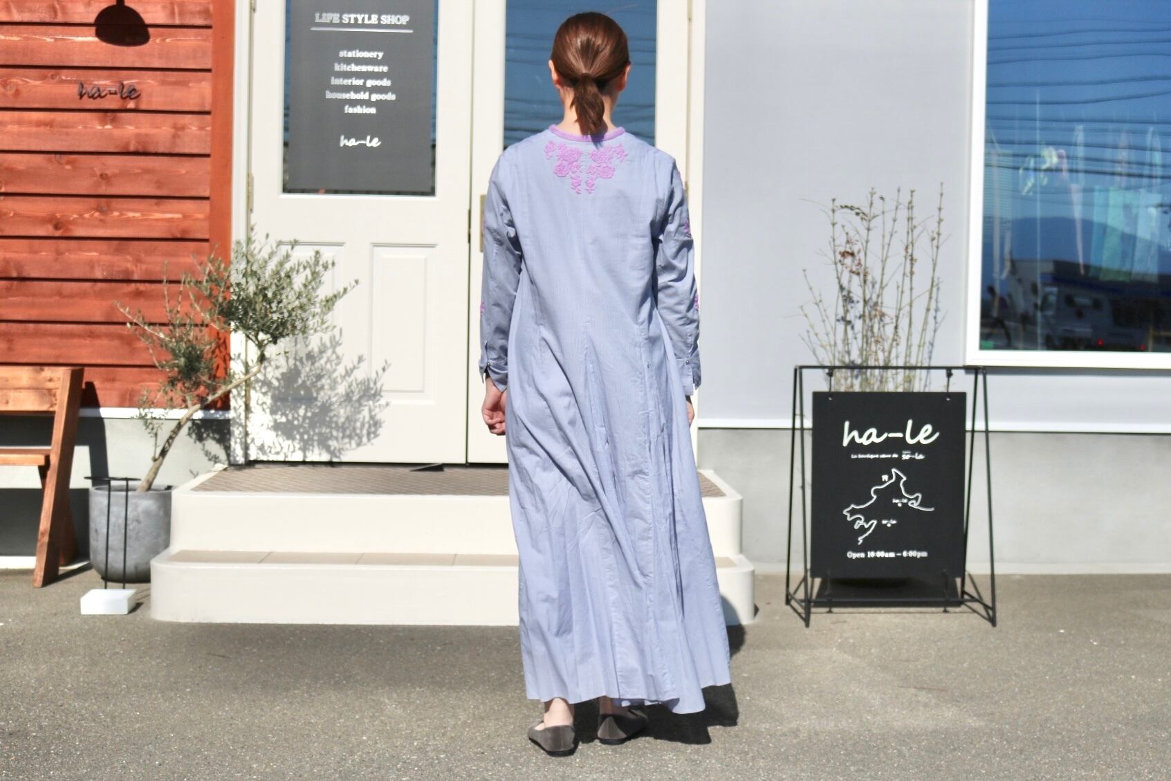 ne Quittez pas / Chikan Embroidery Panel Dress |Lt.Blue | Zakka so-la