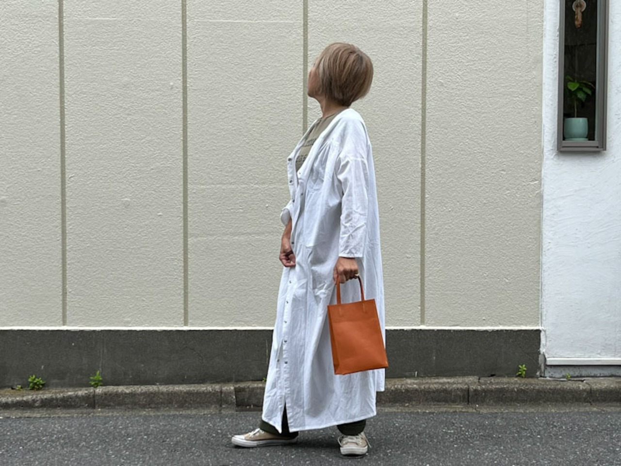 【限定数台ずつ企画】牛革の紙袋のような革袋・小さめ・レディッシュブラウン