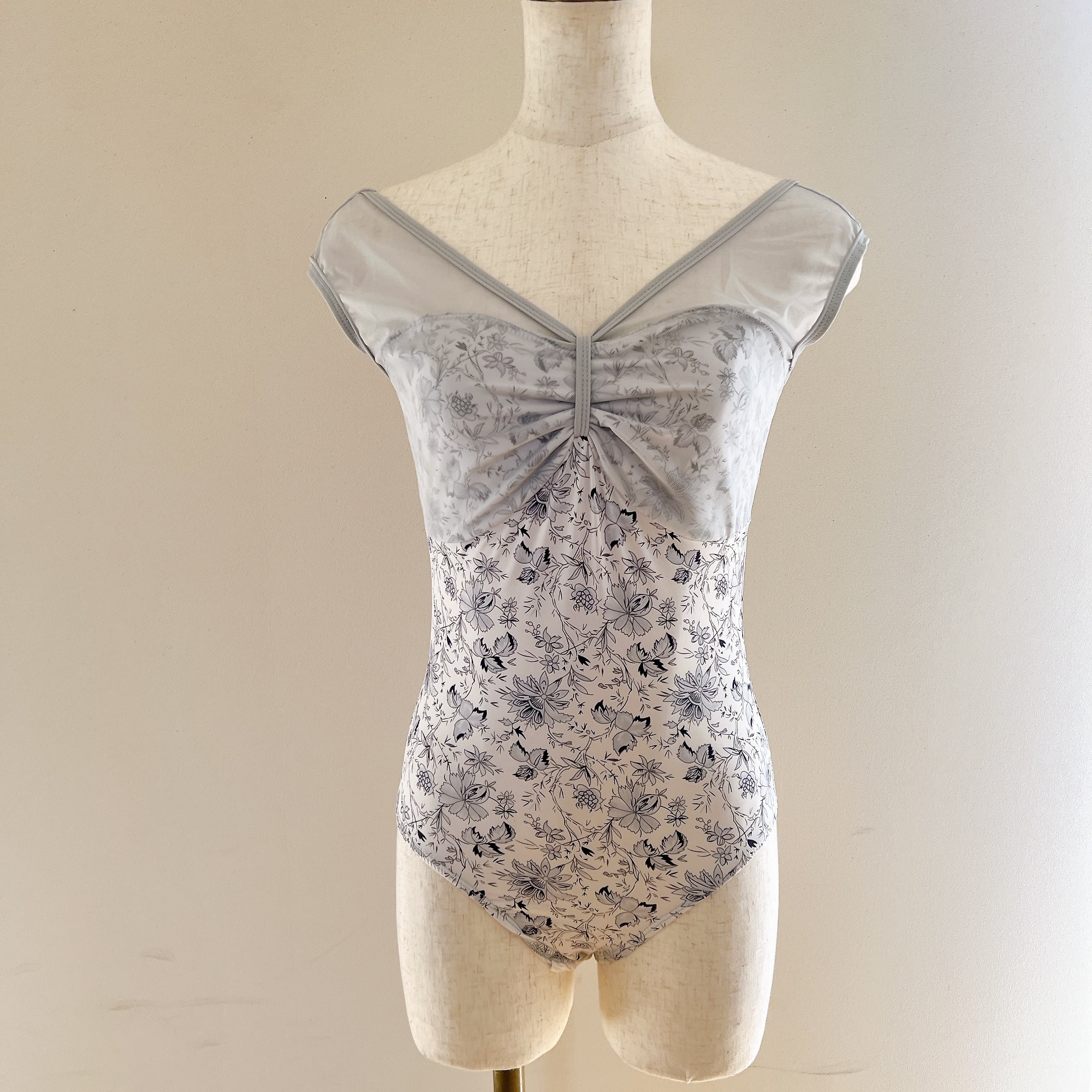 Blue little flower バレエレオタード | バレエショップ Blue little flower バレエレオタード | バレエショップ