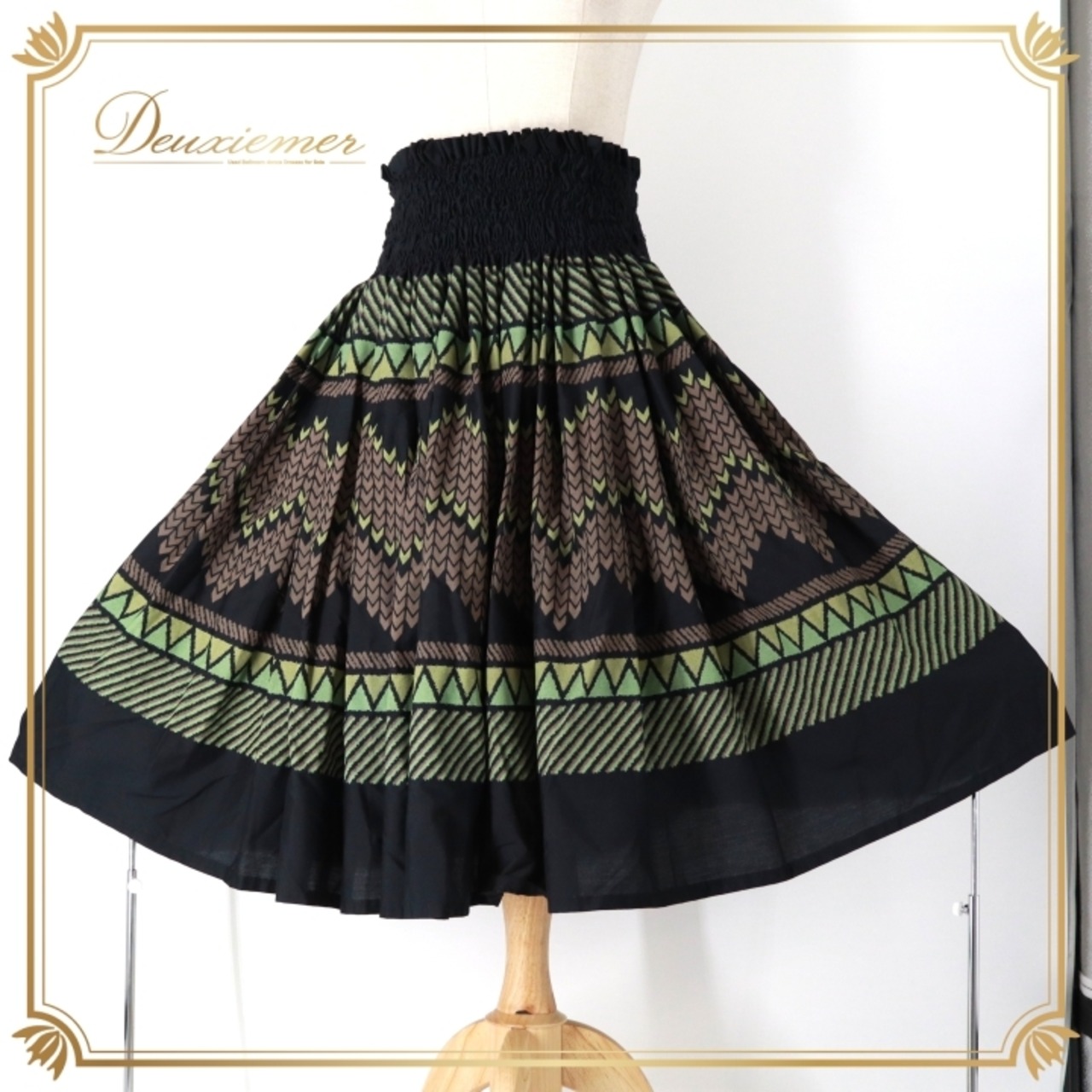 フラダンス 衣装 パウスカート ブラック系 カヒコ柄 ハワイアンプリント アロハ フラ ダンス レッスン 練習 シングル スカート フレア 軽やか 華やか かわいい おしゃれ 上品 大人っぽい ブラウン系 カーキ系 黒 茶 緑 フラダンス衣装 おしゃれスカート ダンス用スカート 黒系カヒコ柄 パーティー衣装 上品大人 フレアシルエット かわいいデザイン ハワイアンスカート レディーススカート