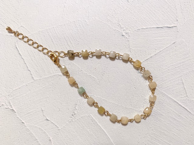 b_02 ブレスレット（ヘリオドール）