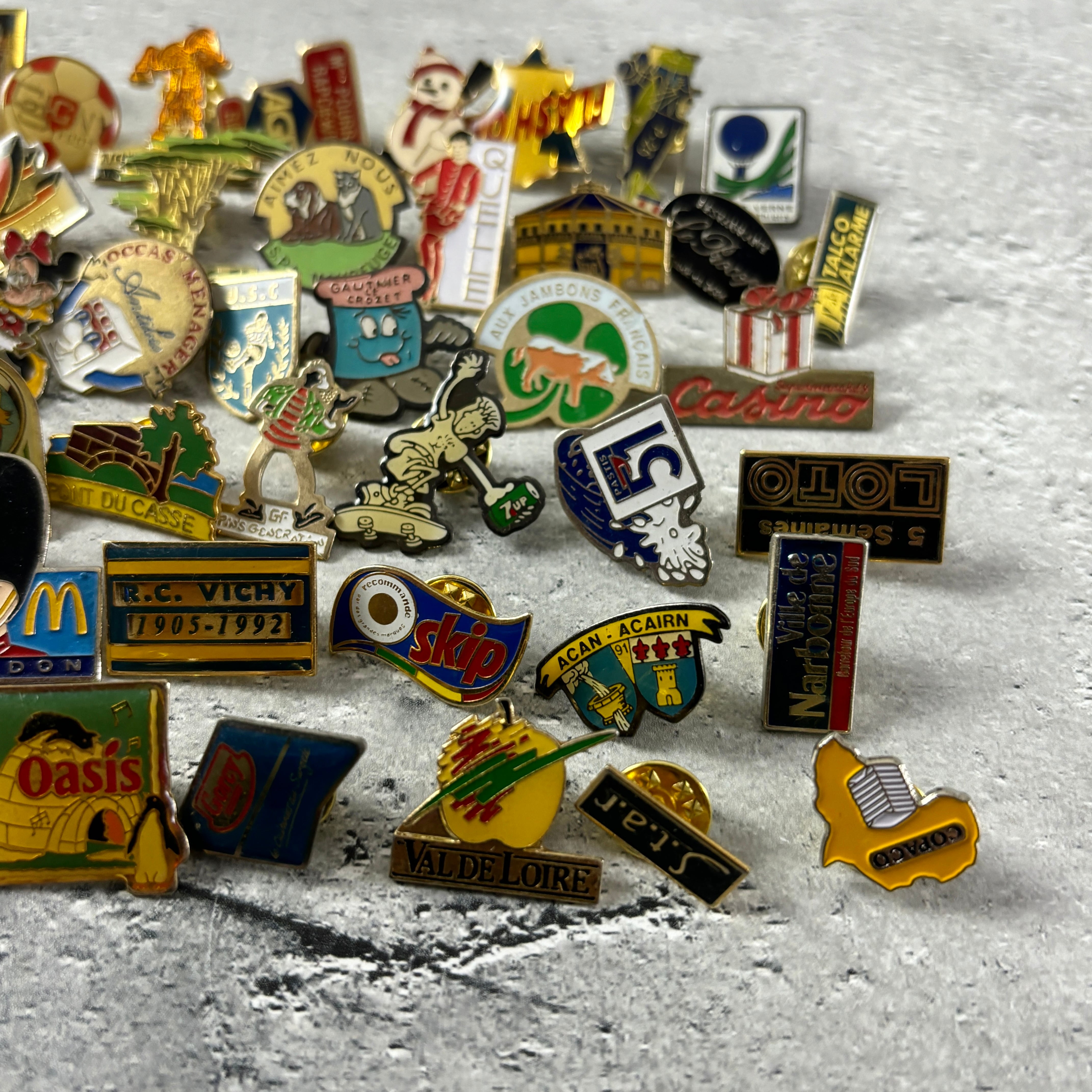50個 フランス雑貨 ヴィンテージ ピンバッジ ピンズ France pins 50個 フランス雑貨 ヴィンテージ ピンバッジ ピンズ France pins