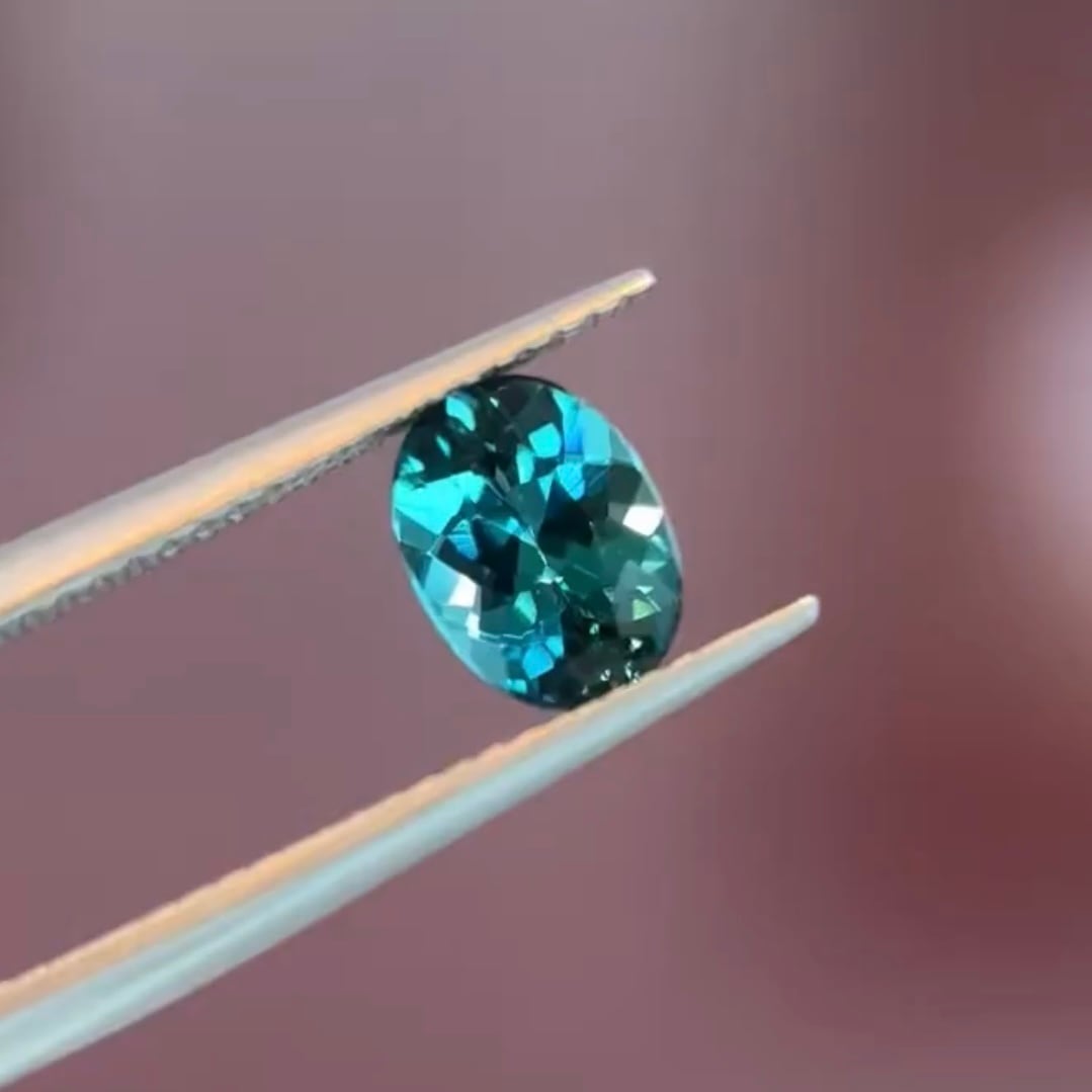 インディコライトトルマリン 7.8x5.8mm, 1.26ct, ナミビア産 | ROSWAY