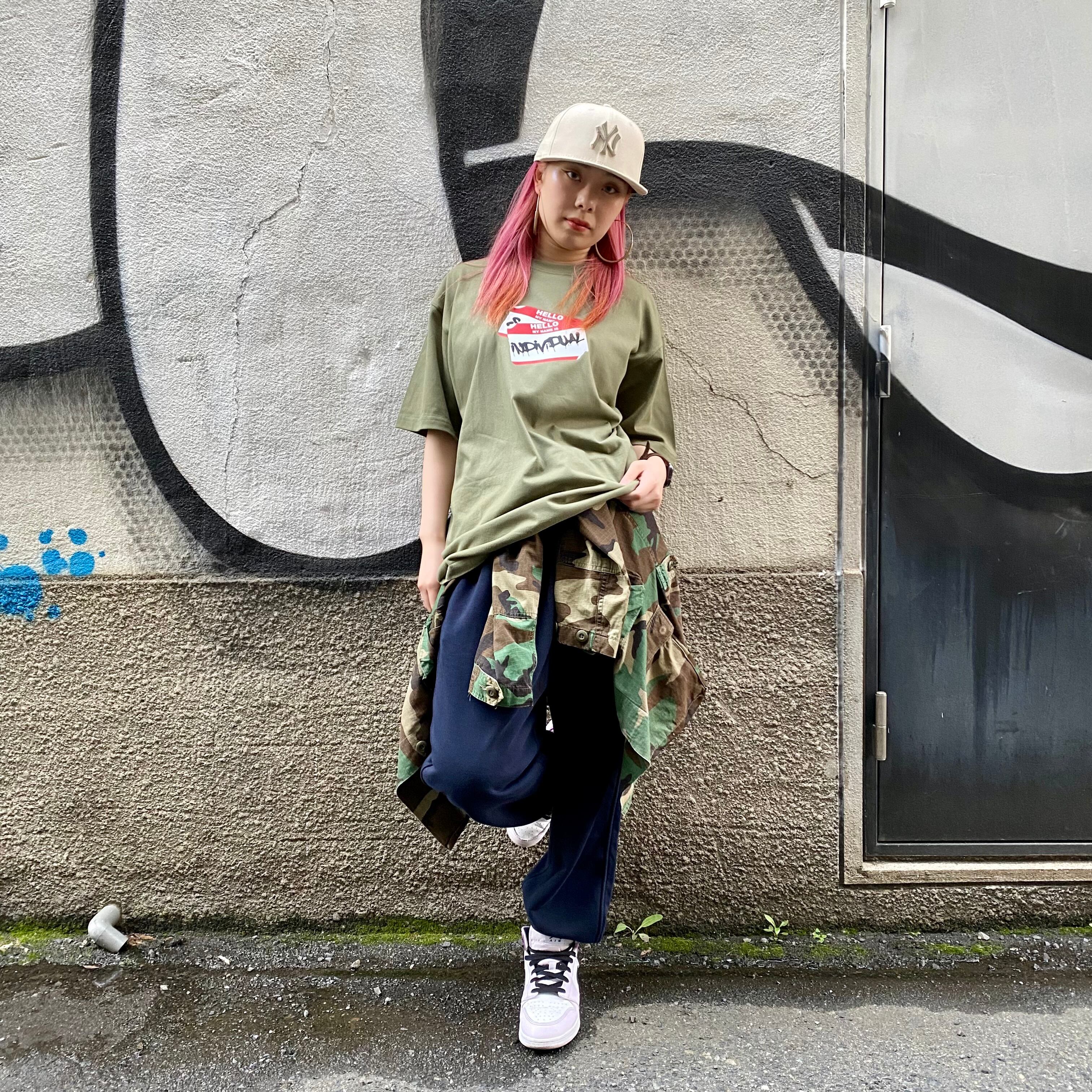 HELLO mynameis INDIVIDUAL tee khaki | individual