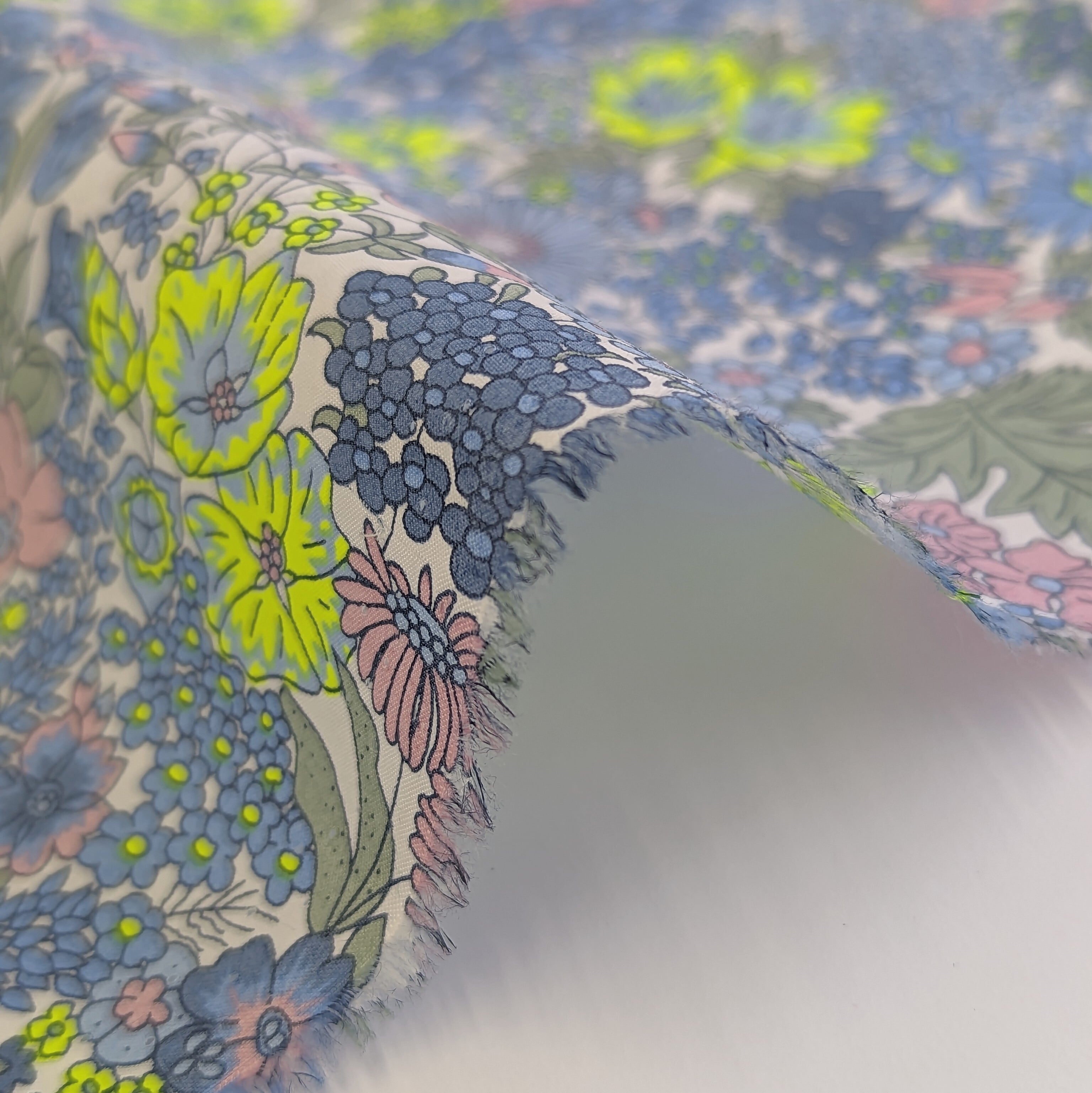 ◇輸入 リバティ LIBERTY タナローン Margaret Annie Neon N