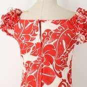 フラダンス 衣装 T&L MUUMUU FACTORY ムームーファクトリー ワンピース ドレス レッド系 ハイビスカス柄 花柄 植物柄 ハワイアンプリント ハワイアン アロハ フラ ダンス レッスン 練習 ハワイアンダンス ホワイト系 赤 白 フリル フレアスカート 練習着 レッスンウェア 華やか 鮮やか
