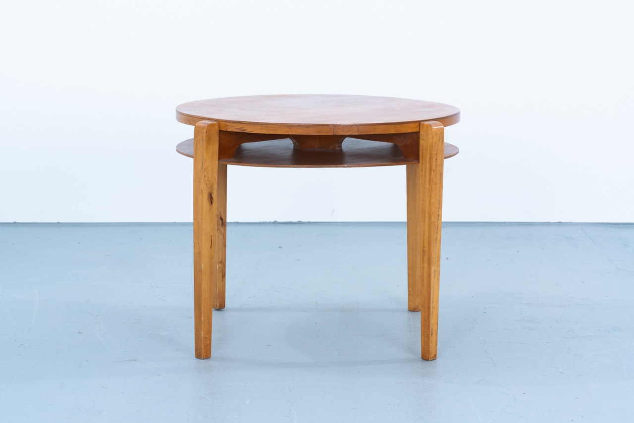 Ilmari Tapiovaara | Model.KP64 Coffee Table