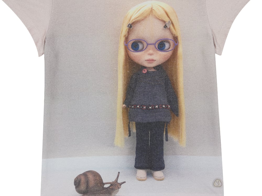☆[RESELL][COYSEIO] COYSEIO X BLYTHE GRAPHIC T-SHIRT LIGHT BLUE