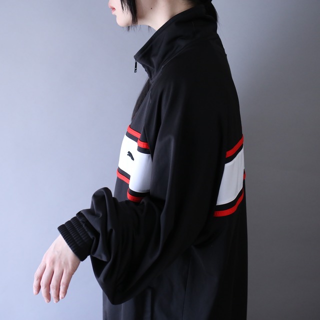 "PUMA" switching line design XXL over silhouette track jacket