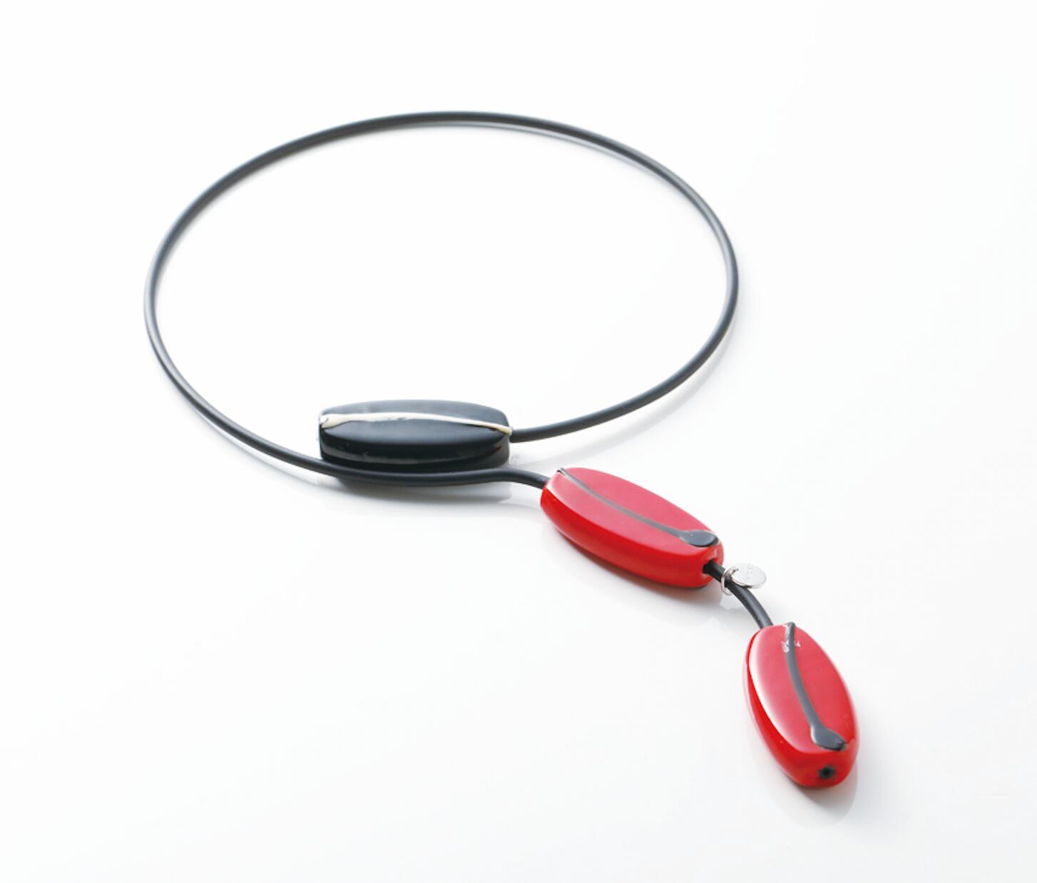 【Why?(ホワイ?)】 ネックレス (レッド&ブラック)