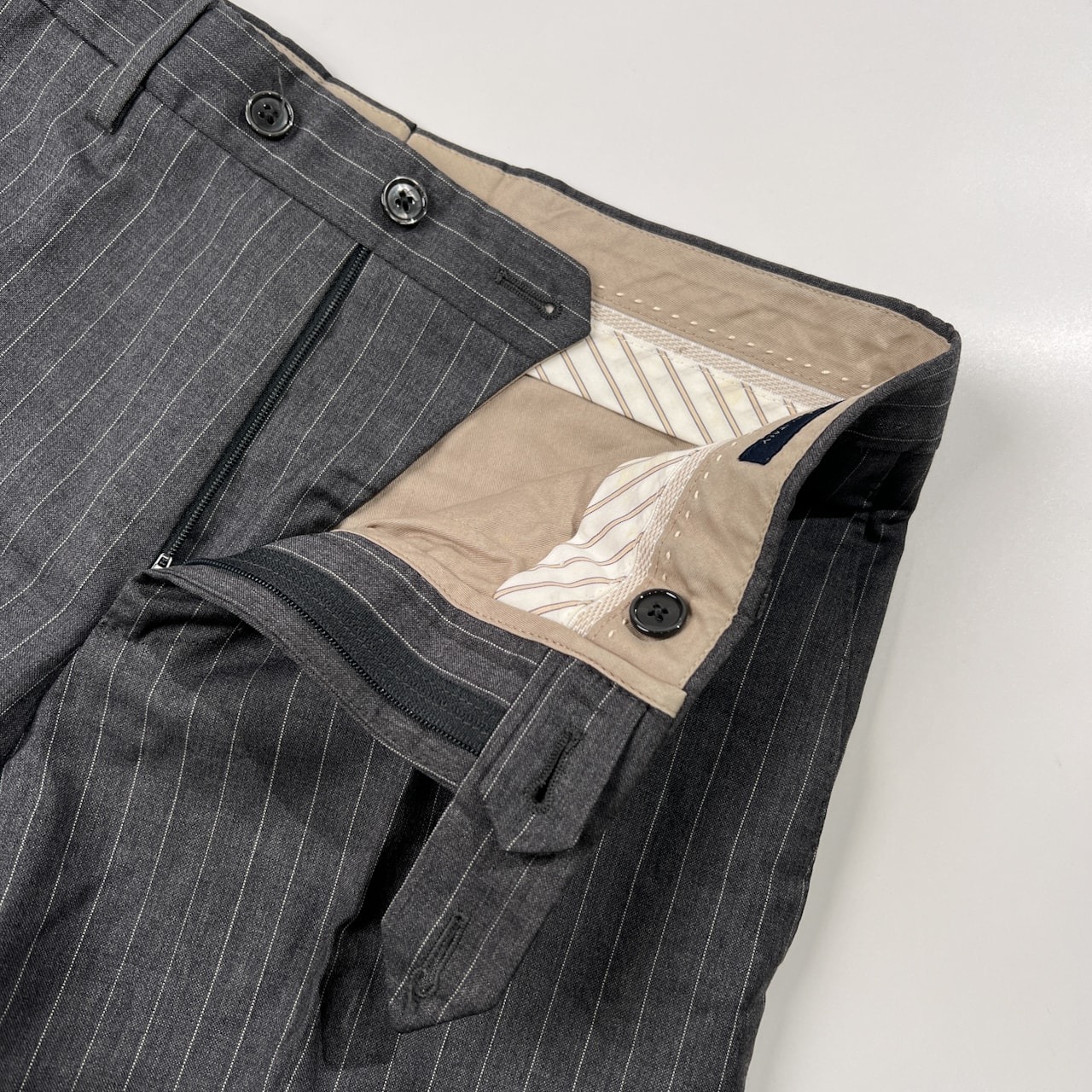 イタリア製 LARDINI ラルディーニ ストライプ スラックスパンツ サイズ 44 REG /グレー/裾ダブル