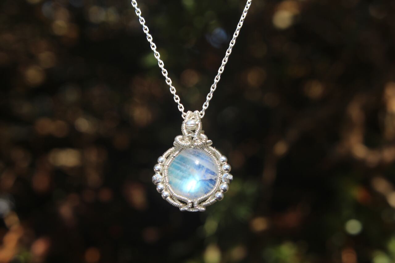 Rainbow moonstone silver925 wire wrapping  pendant