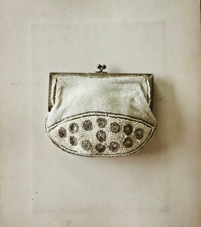 フランス 銀の渦と半透明の球とマイクロビーズのパース ポーチ アンティーク