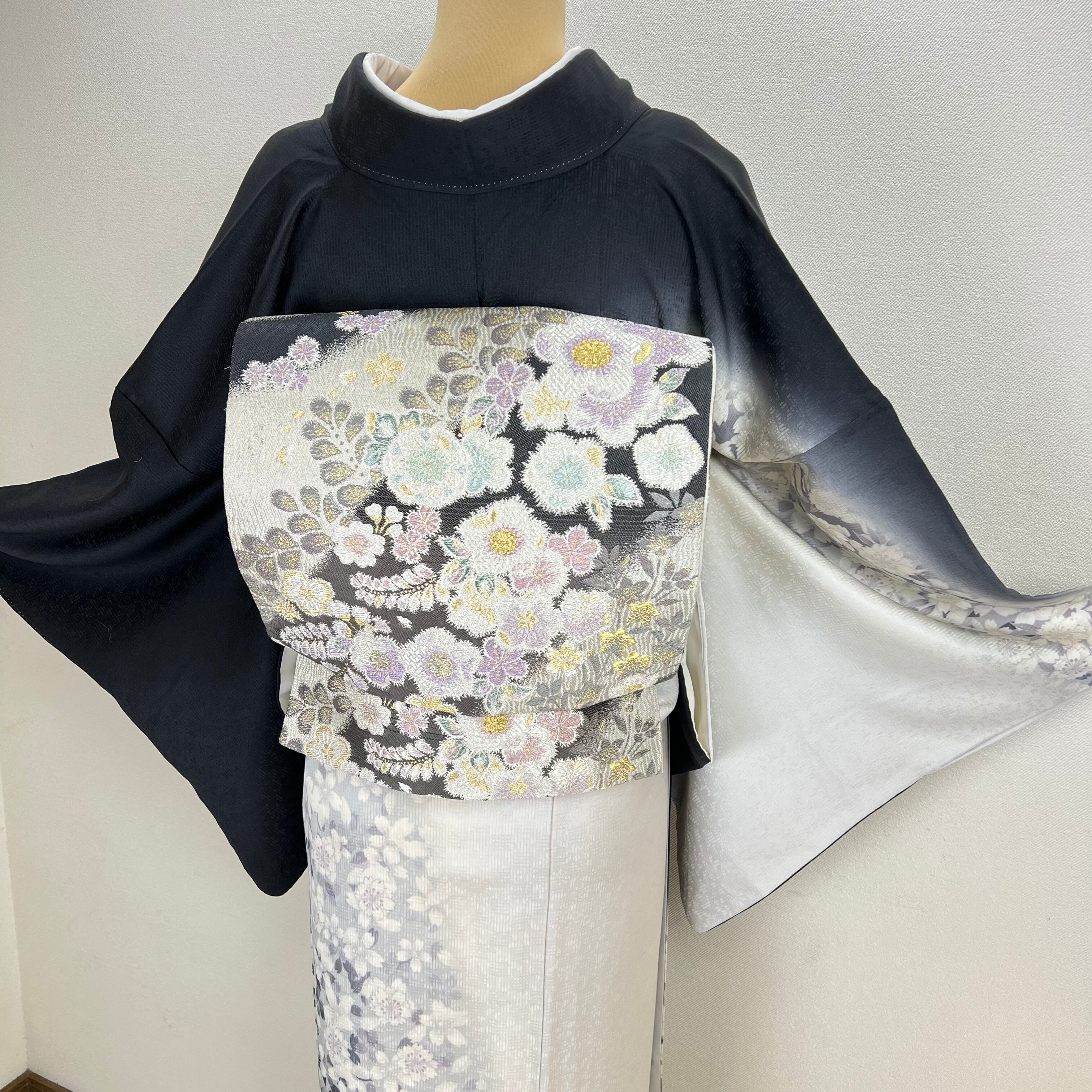 美品モノトーン 刺繍 八重桜 訪問着 正絹   着物 夢美月