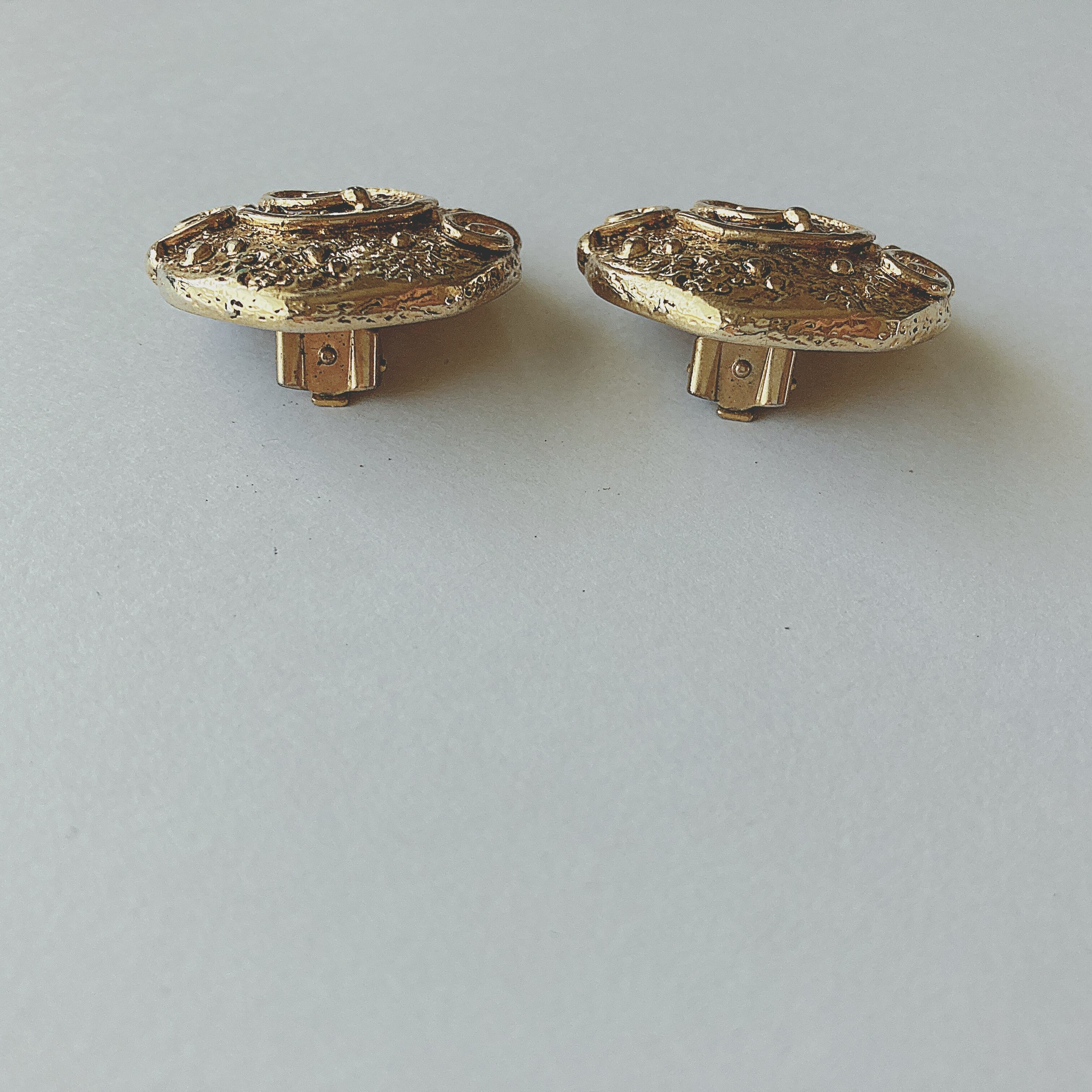 LERITZ Vintage 80s gold tone swirl line circle earrings