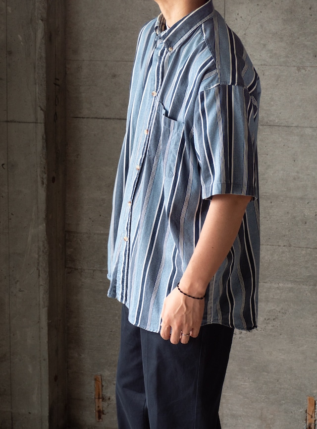 "FADED GLORY" 1990s Multi stripe shirt