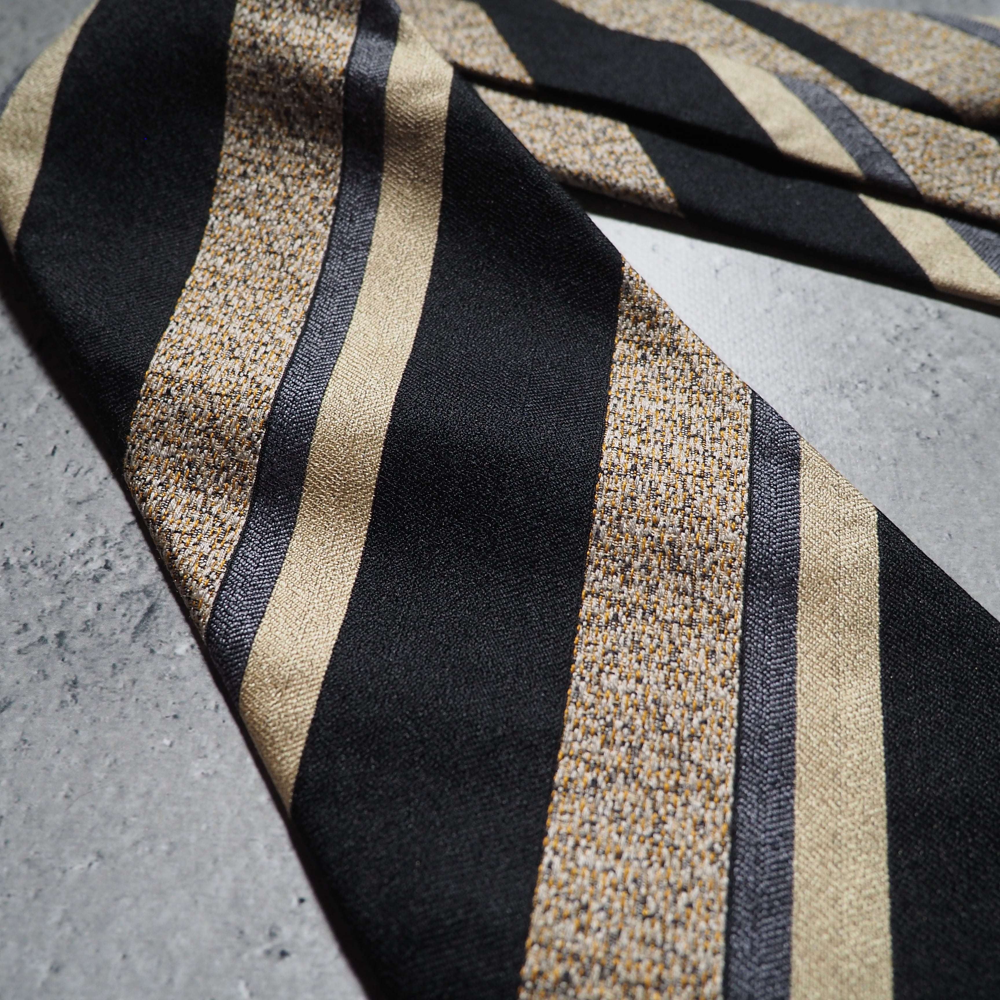 Black mode fat stripe Design vintage silk tie