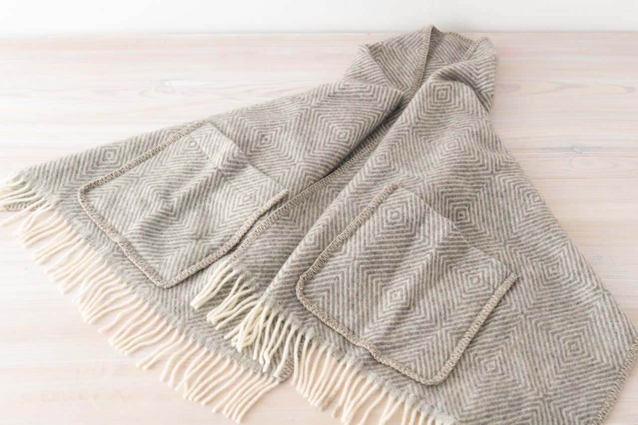 ラプアン カンクリ ポケットショール（5色） | 中村江里子セレクション