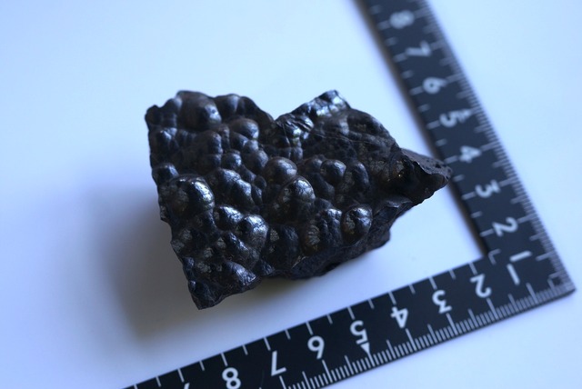 ヘマタイト (A)　赤鉄鉱　Hematite