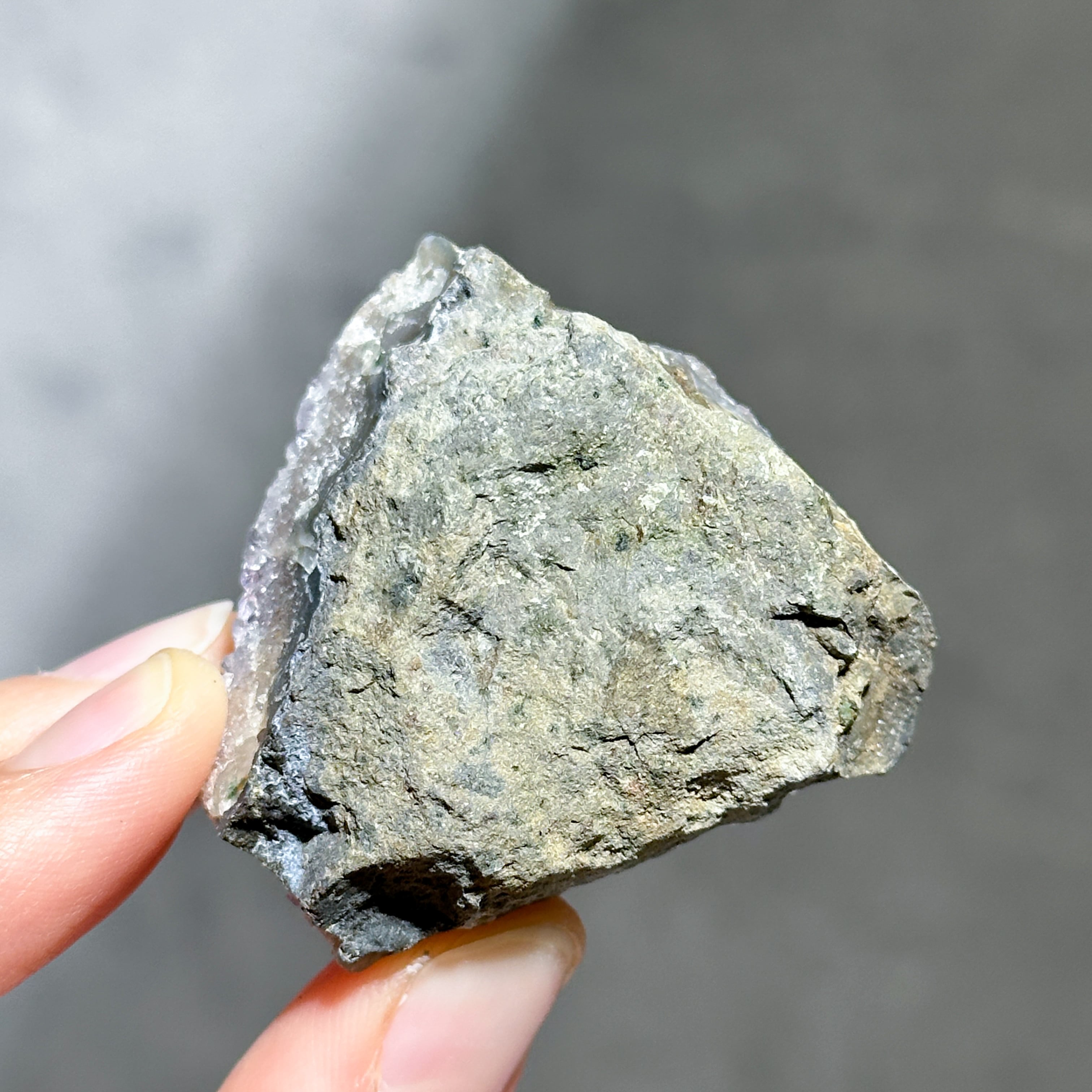 ウルグアイ産アメジスト 原石82◇ Amethyst ◇天然石・鉱物