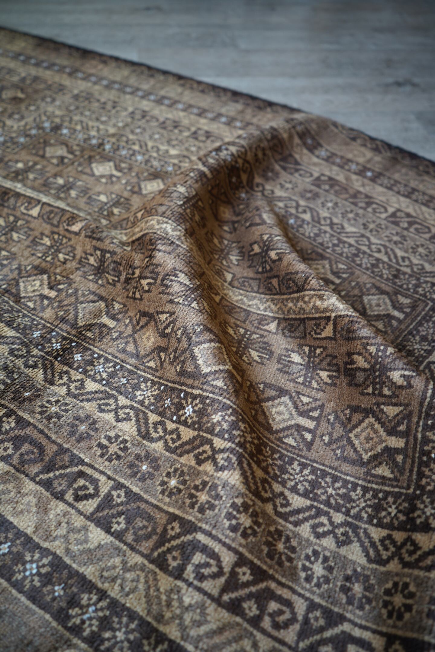 320】Vintage Afghan Baluch rug 1970's | ヴィンテージラグ専門店