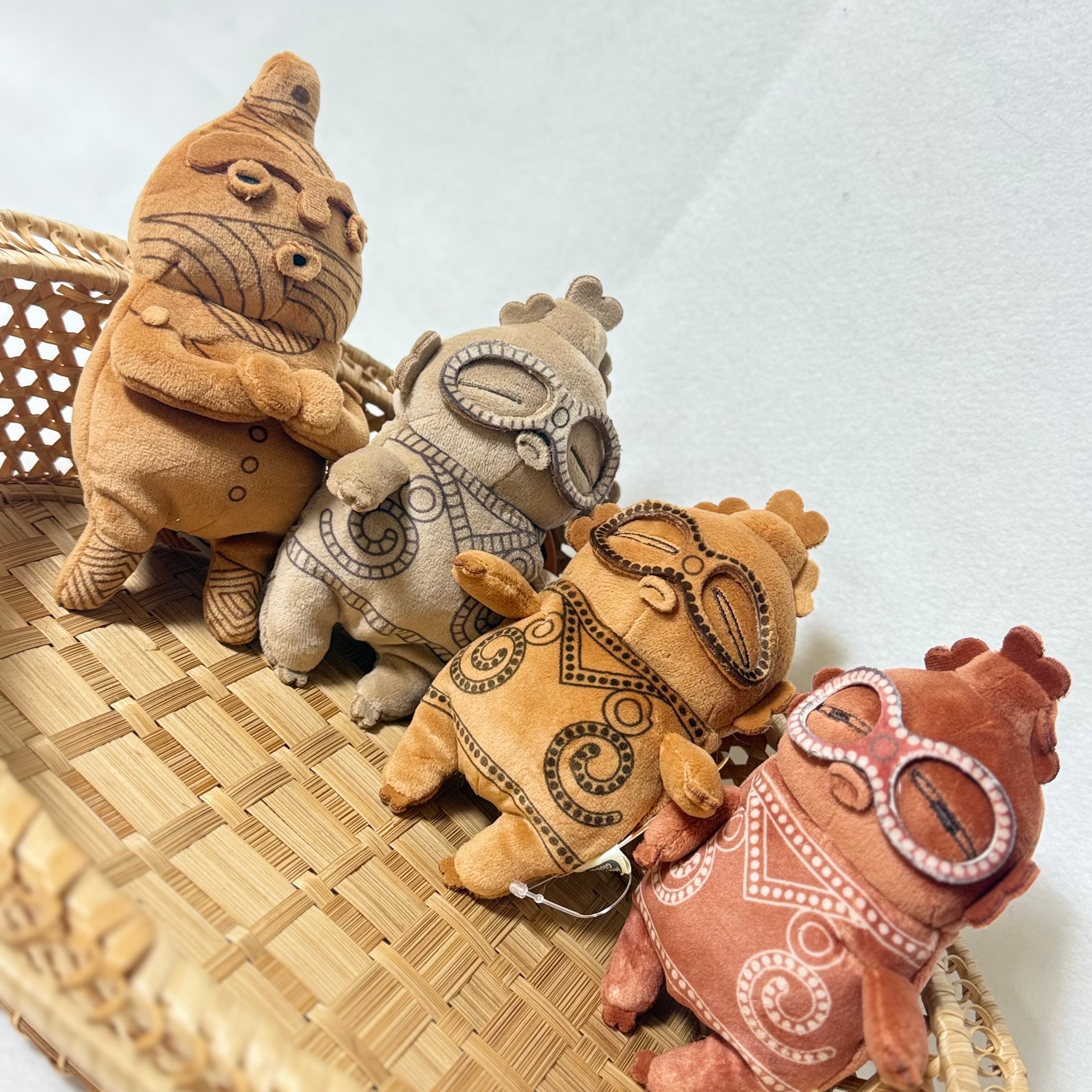 【未開封品】ペットボ土偶 限定品 イエロー 片桐仁氏&デハラユキノリ氏 コラボ 瞳や一本一本の歯の塗装が緻密でゾクゾクするデハラユキノリ氏のソフビ