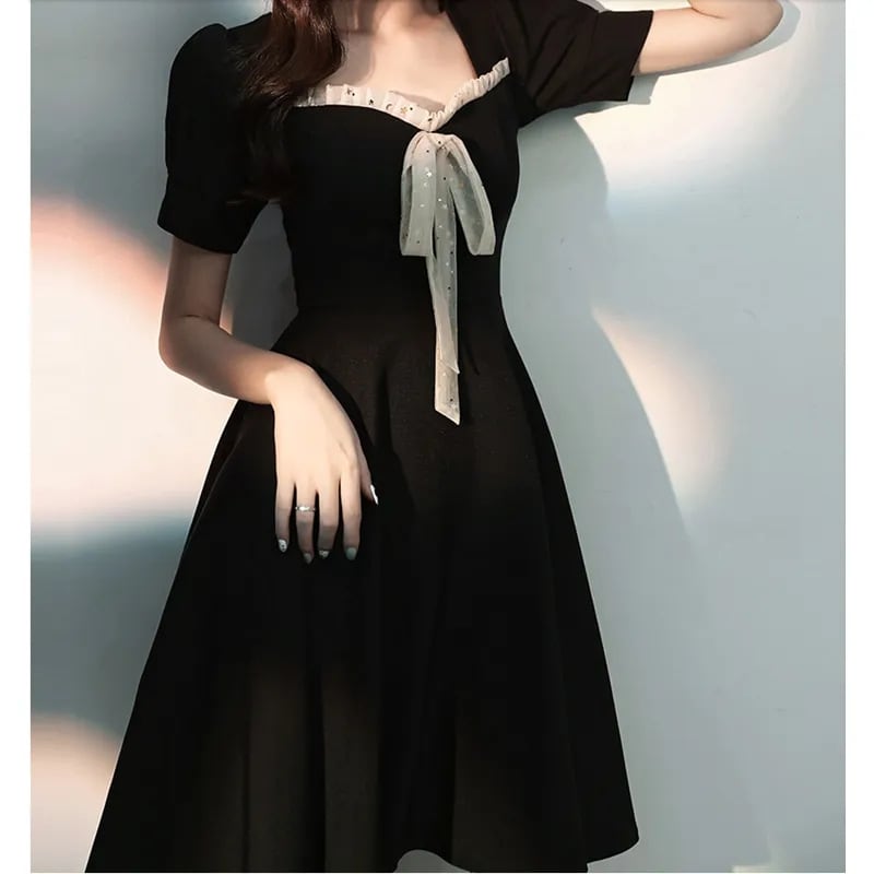 【新作】【送料無料】 太った女性のためのフレンチレトロデザインドレス、新しい夏のスタイル、スリミングリトルブラックスカート、ウエストカバートップ、大きいサイズ 0238779285601