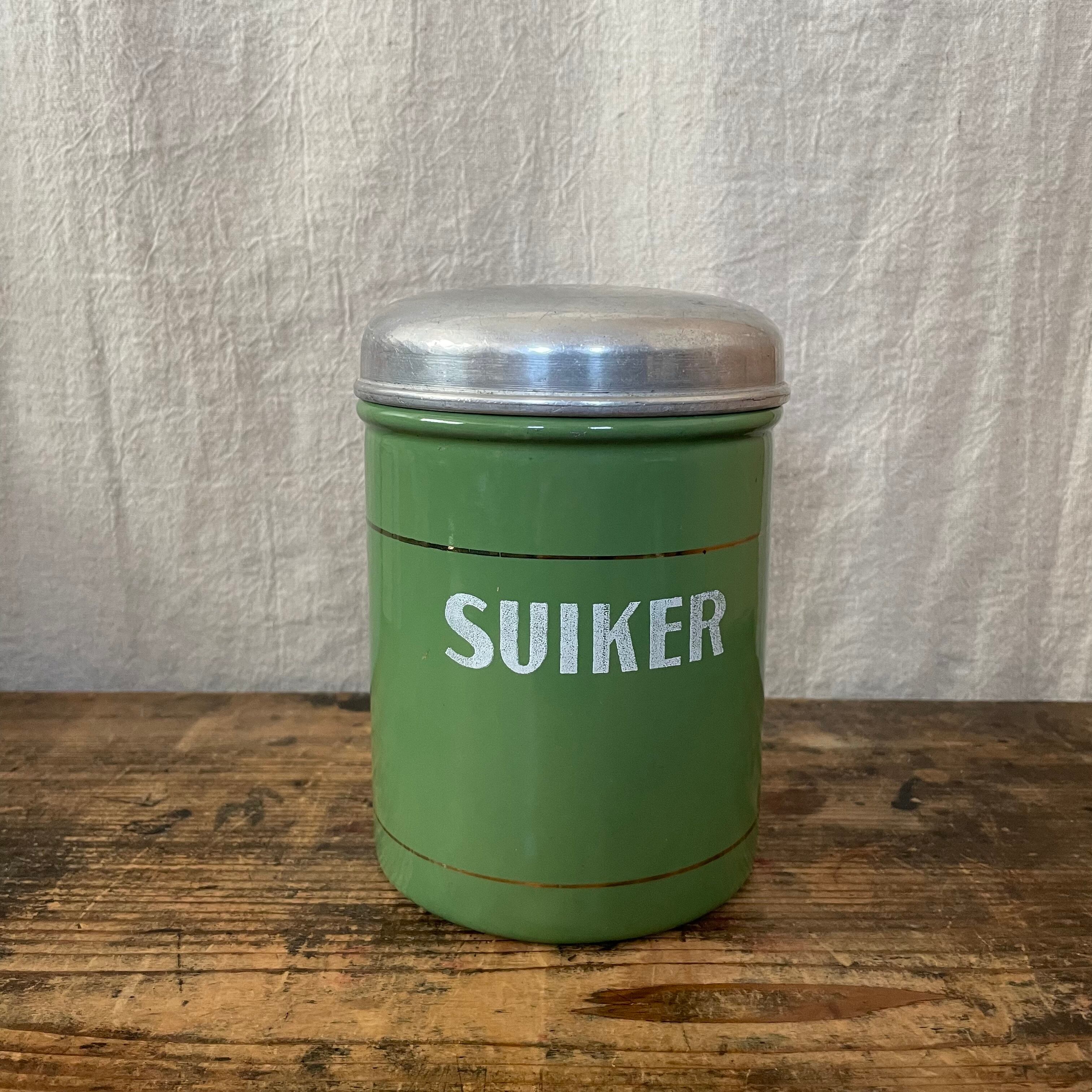 緑のホーロー缶