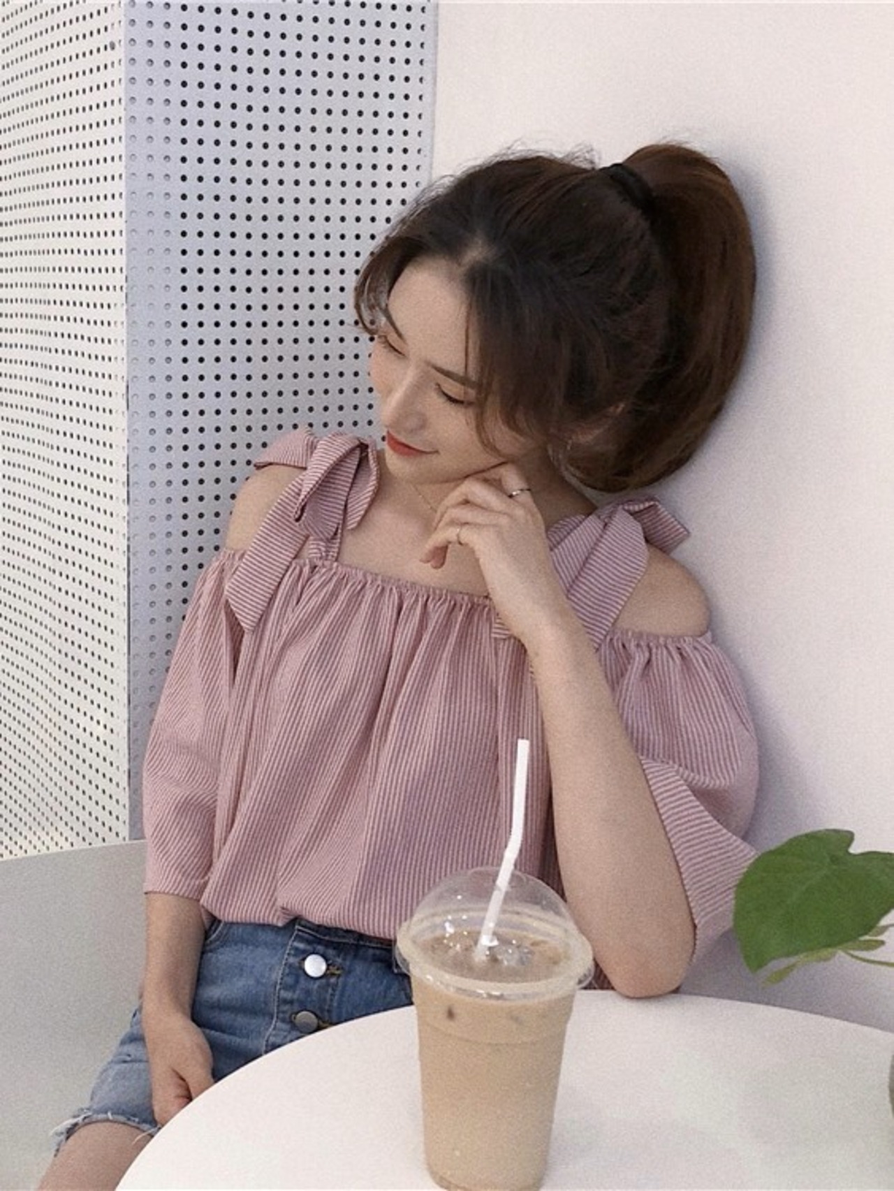 オフショルリボントップス D1374