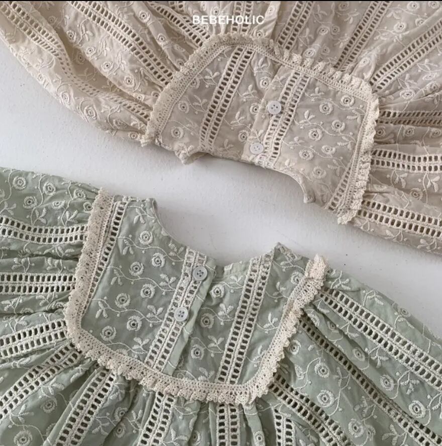 【即納】BEBEHOLIC / rose frill blouse